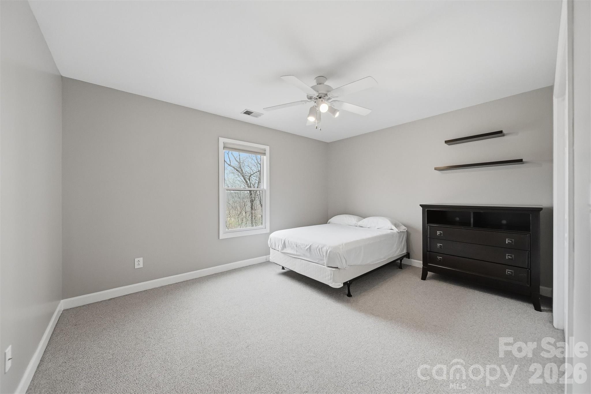 4624 9th Street NE — Hickory