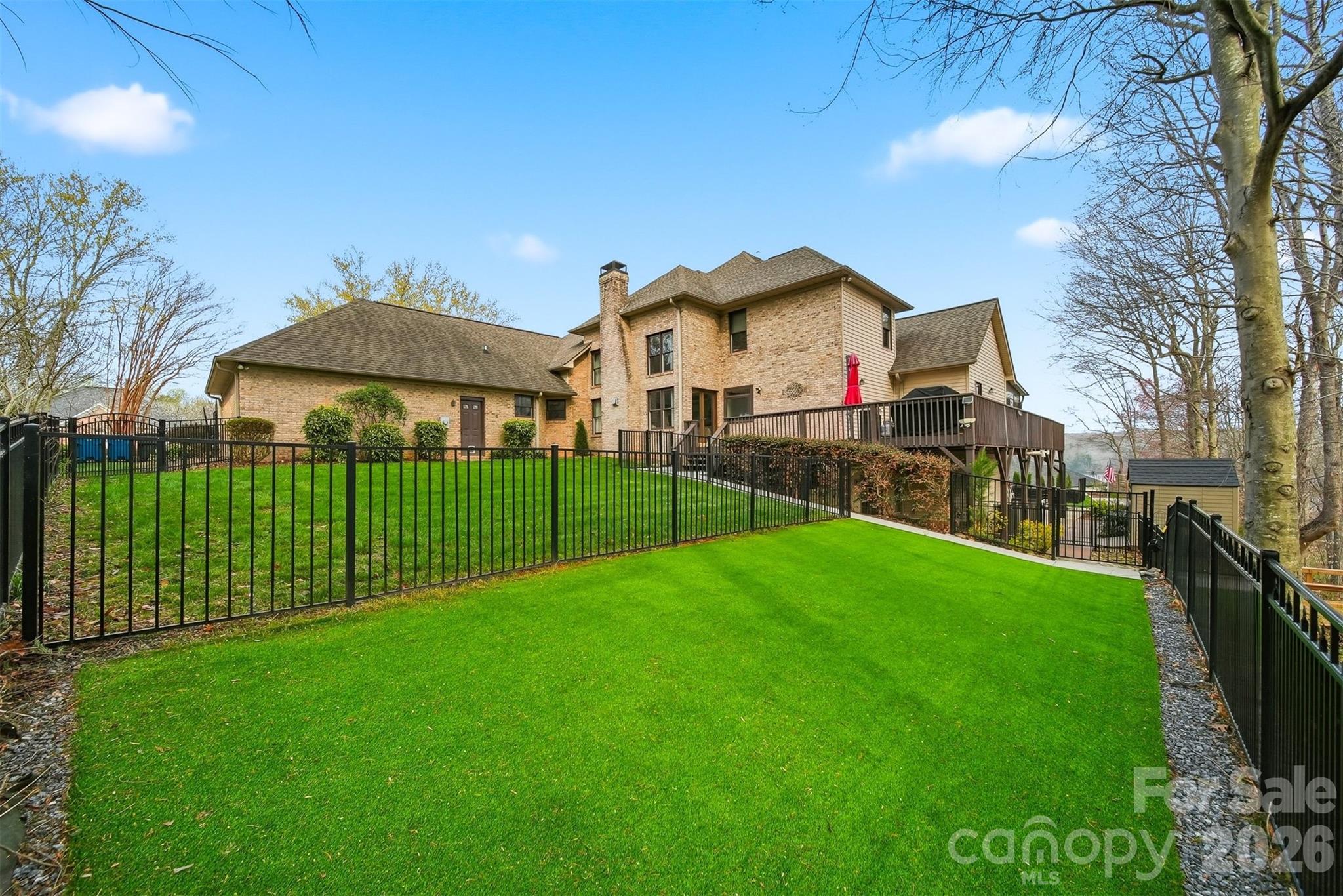 4624 9th Street NE — Hickory