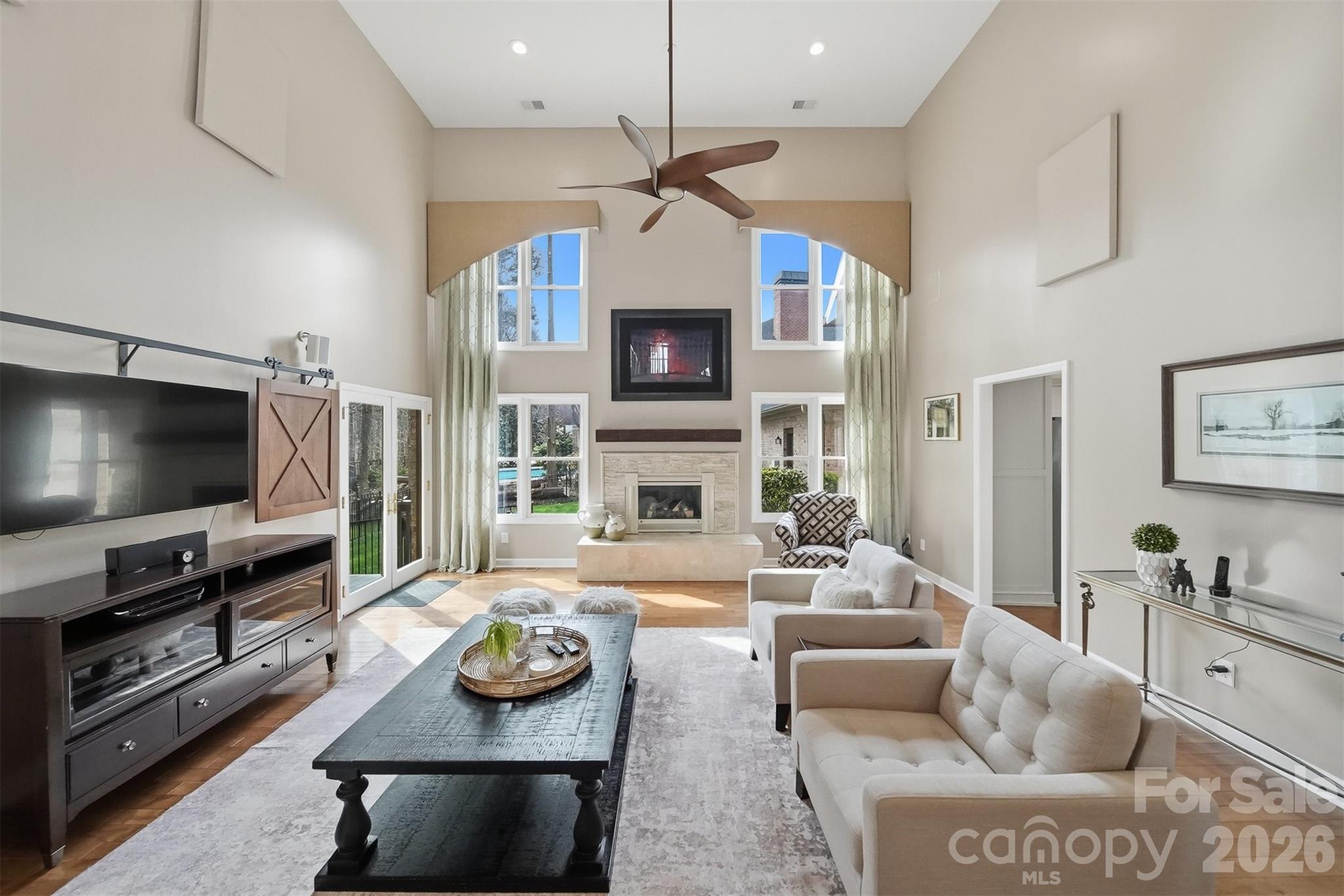 4624 9th Street NE — Hickory