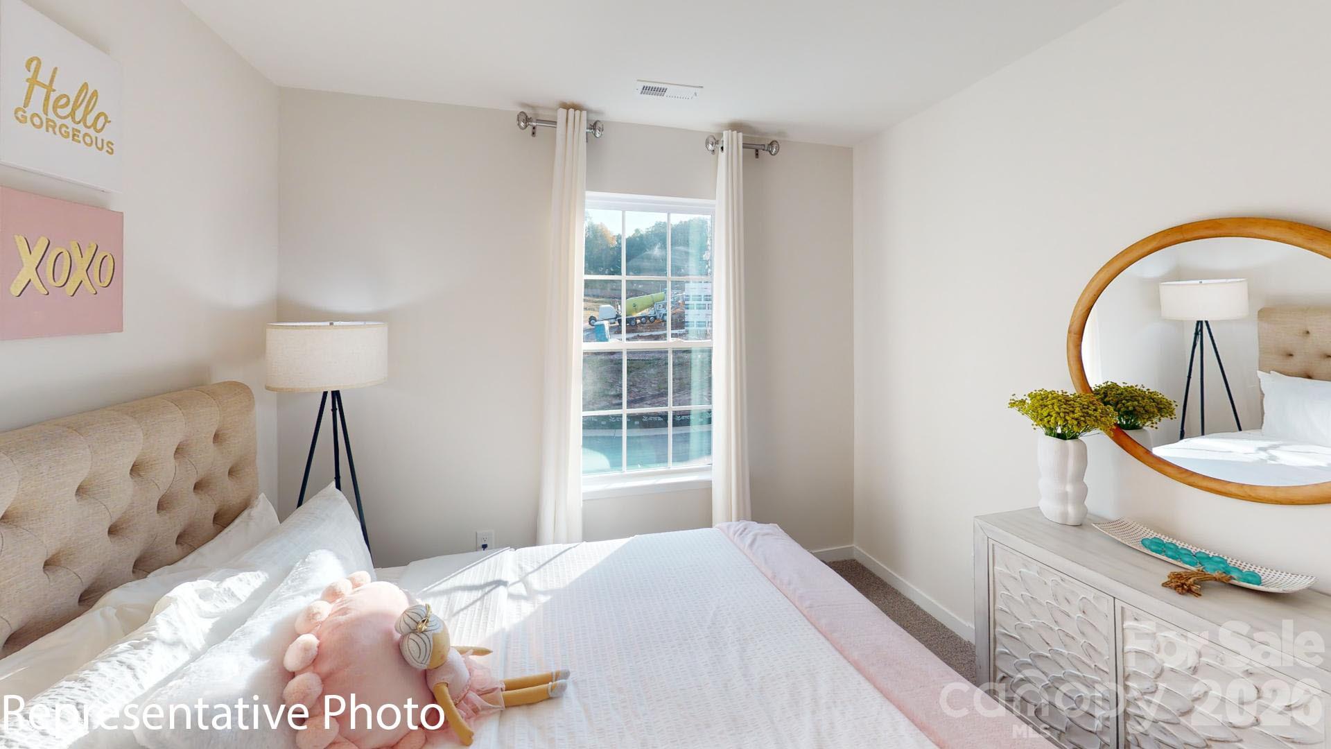 2094 10th Street SE — Hickory