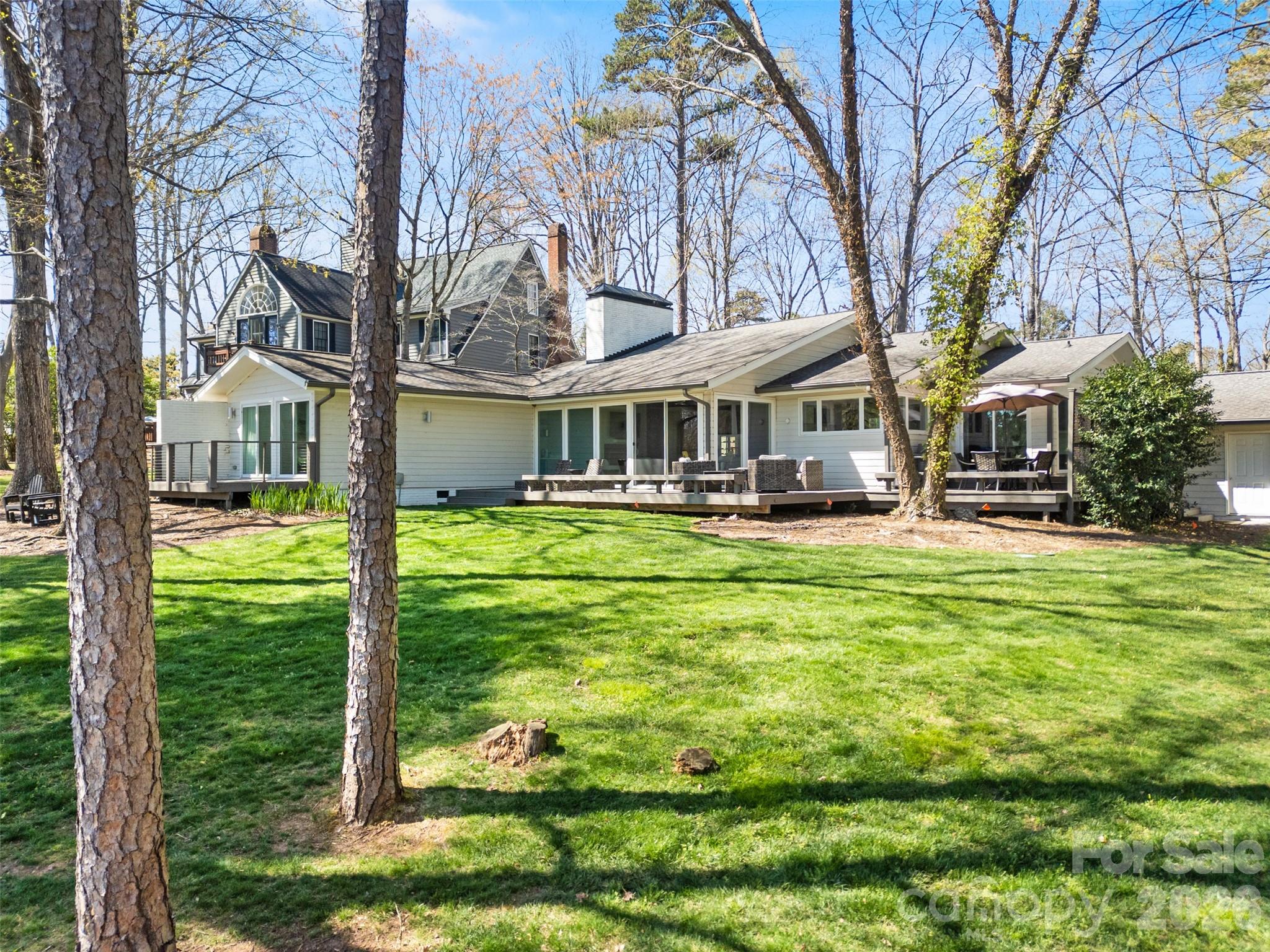 6 Pine Knoll Drive — Lake Wylie