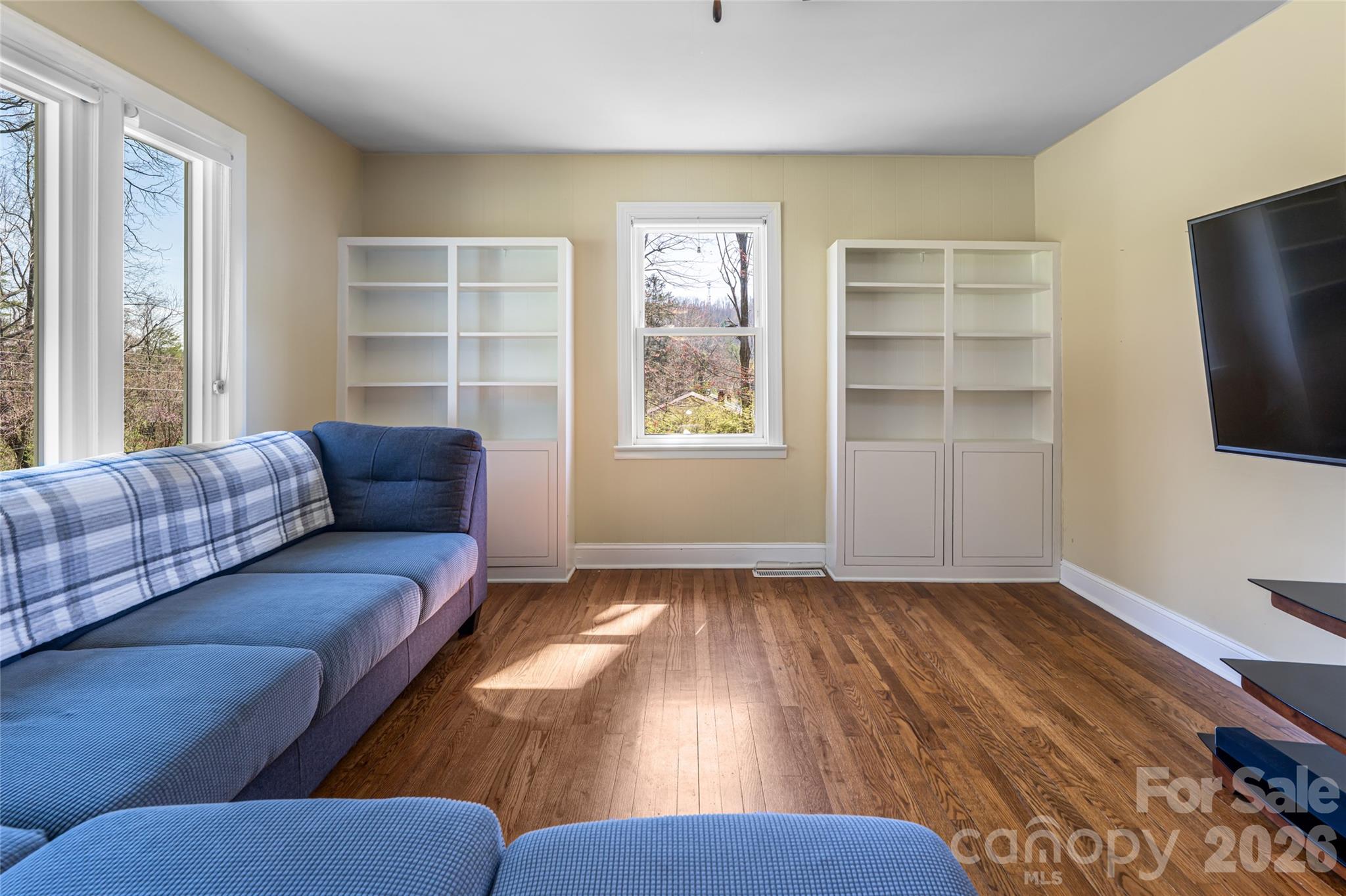 215 Browning Avenue — Hendersonville