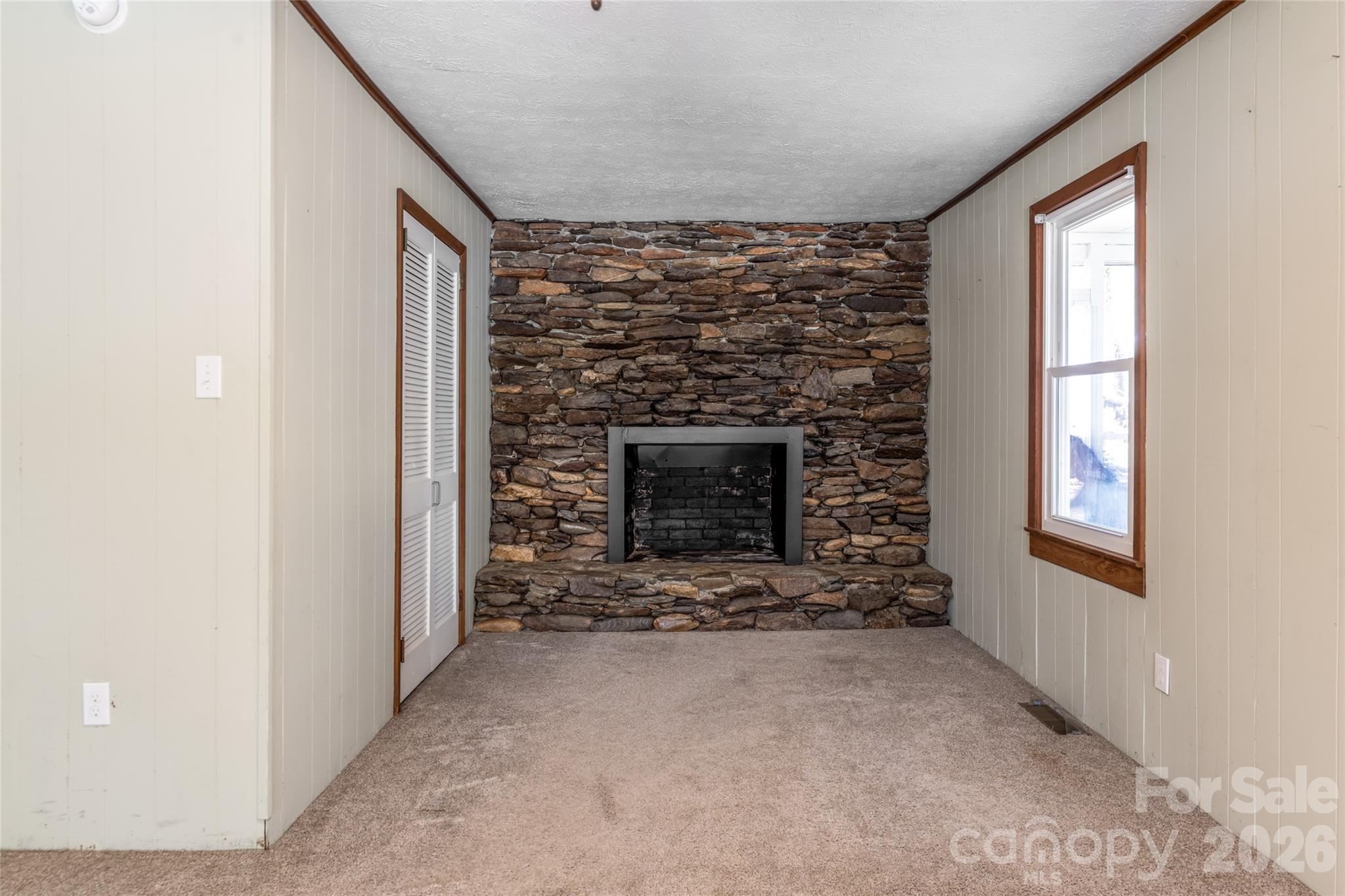 215 Browning Avenue — Hendersonville
