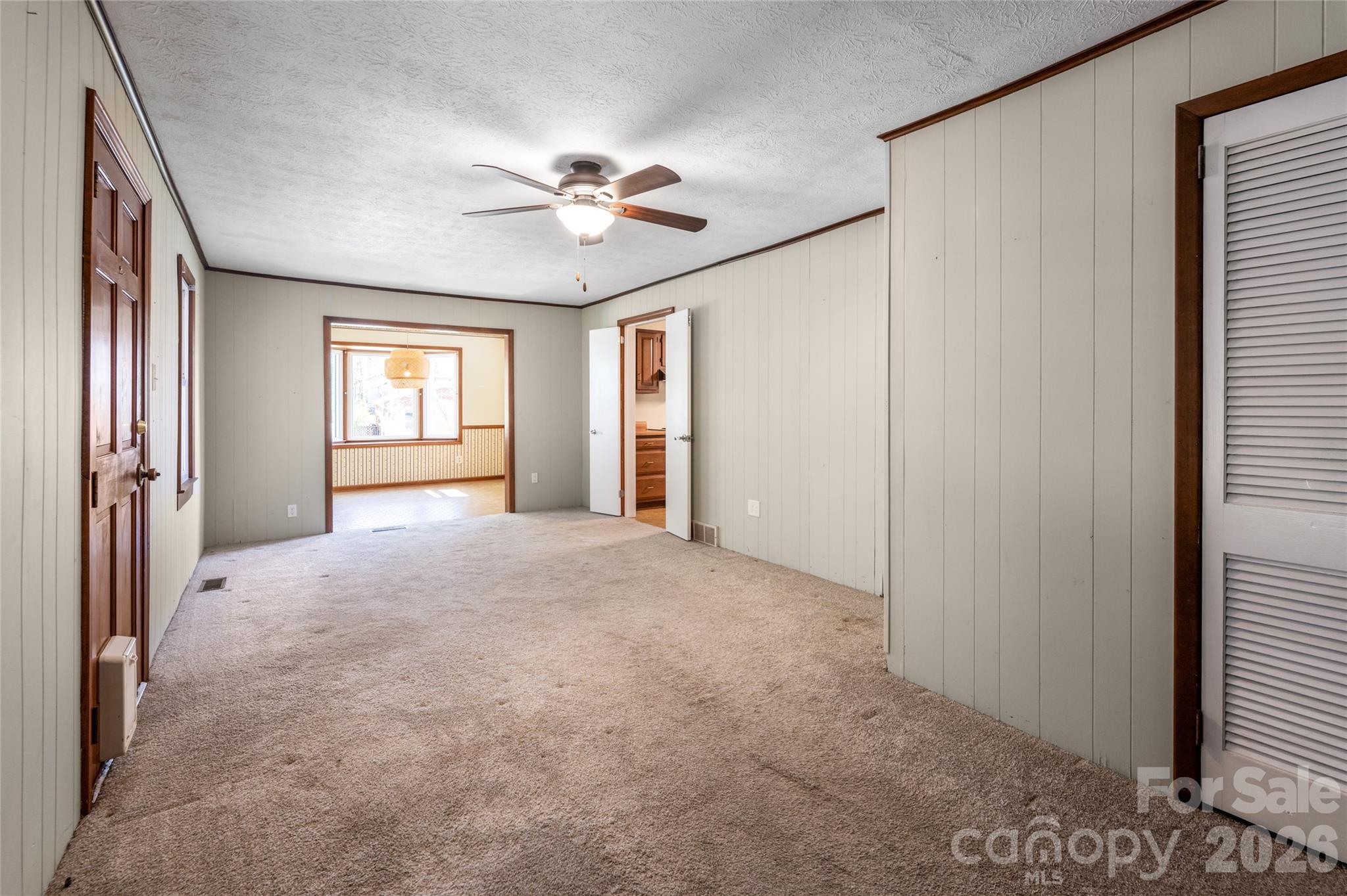 215 Browning Avenue — Hendersonville