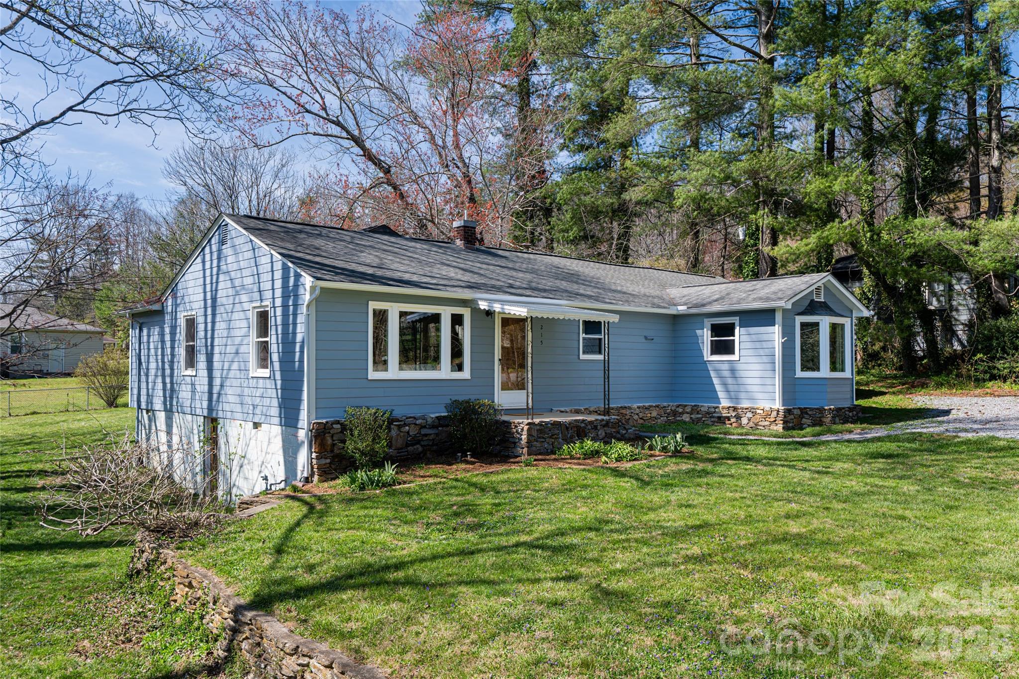 215 Browning Avenue — Hendersonville