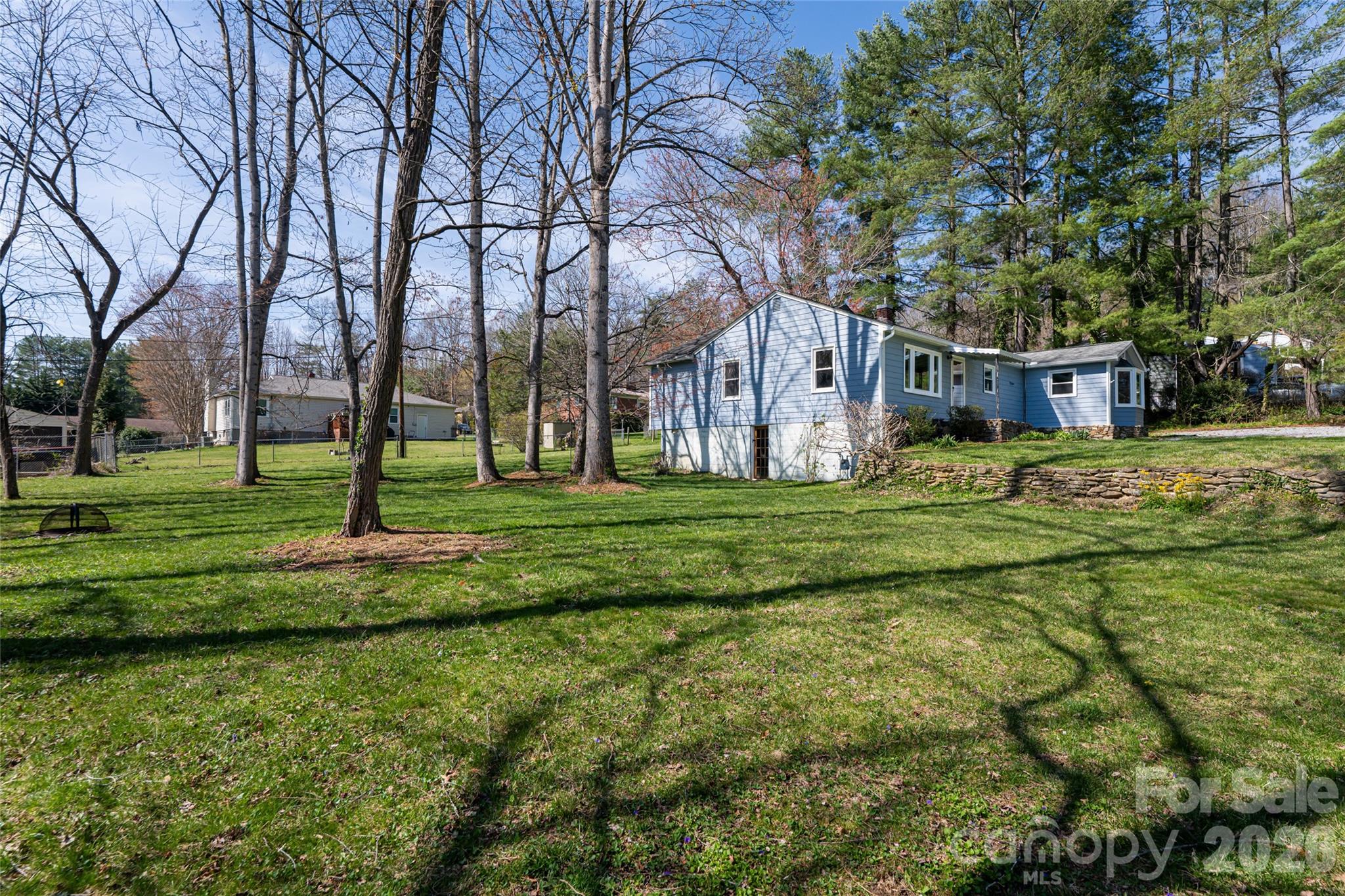 215 Browning Avenue — Hendersonville