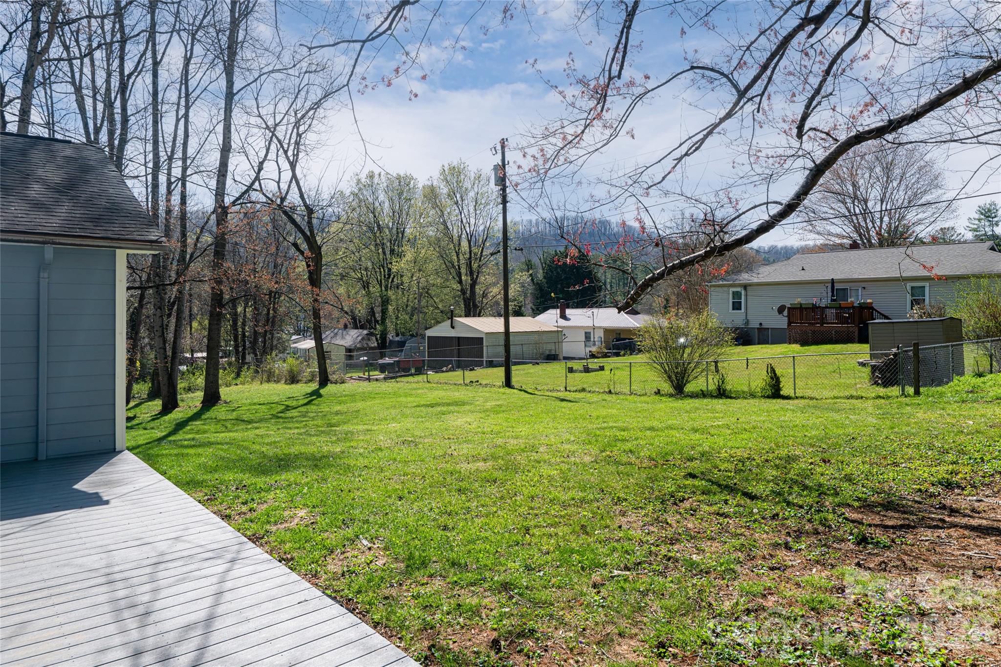 215 Browning Avenue — Hendersonville