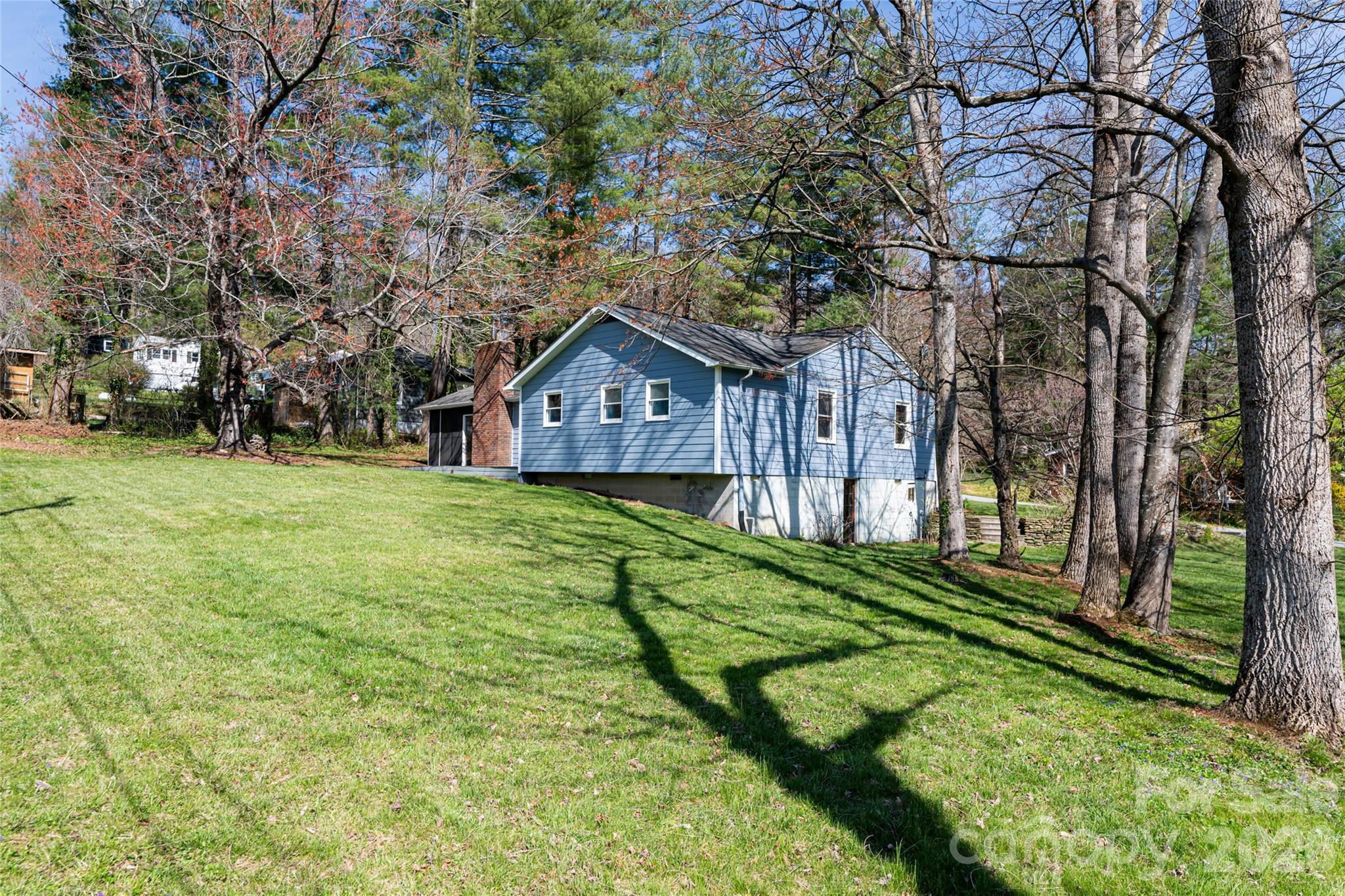 215 Browning Avenue — Hendersonville