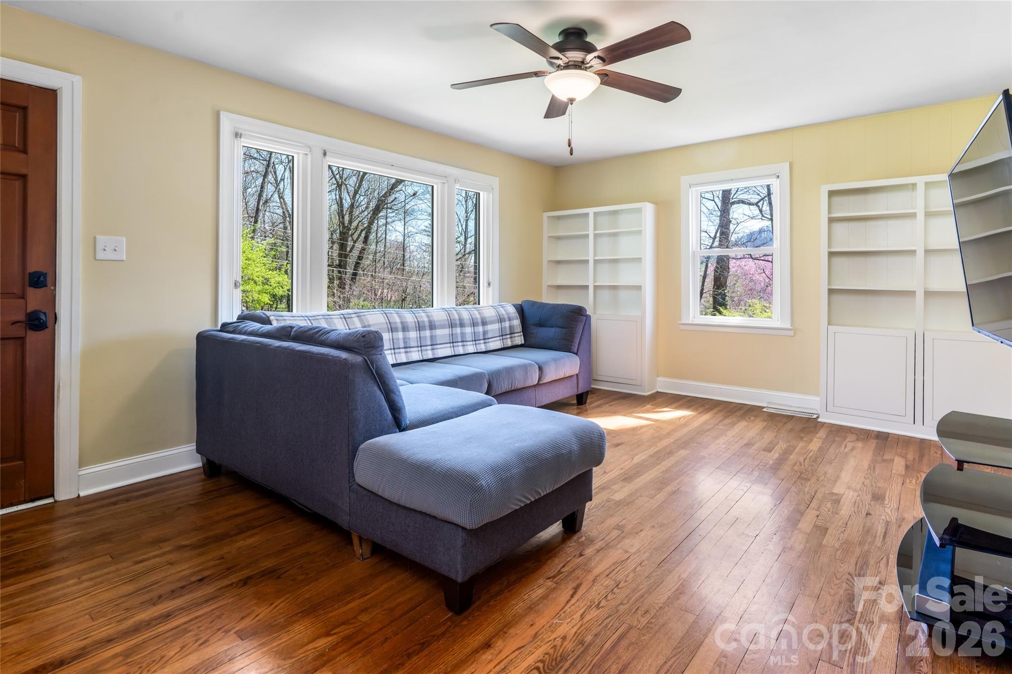 215 Browning Avenue — Hendersonville