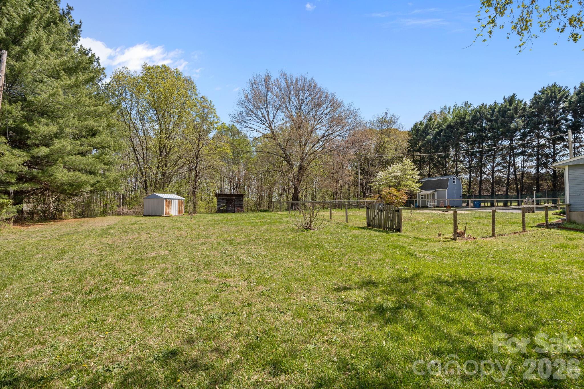 700 Patterson Farm Road — Mooresville