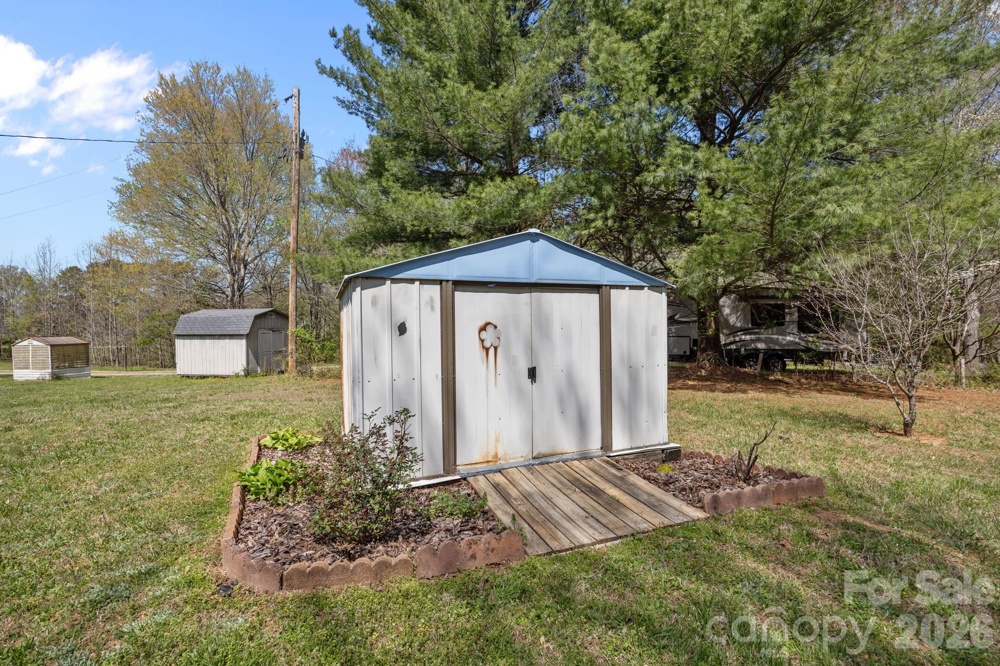 700 Patterson Farm Road — Mooresville