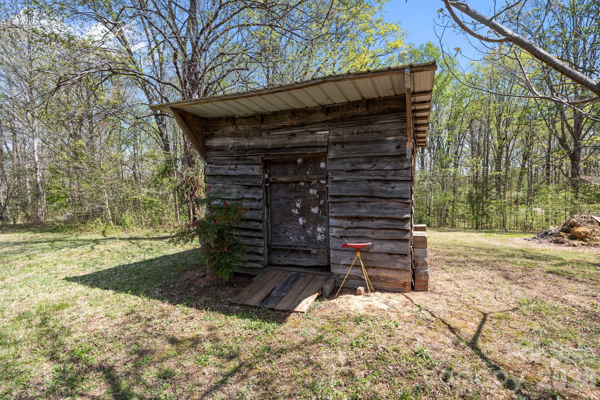 700 Patterson Farm Road — Mooresville