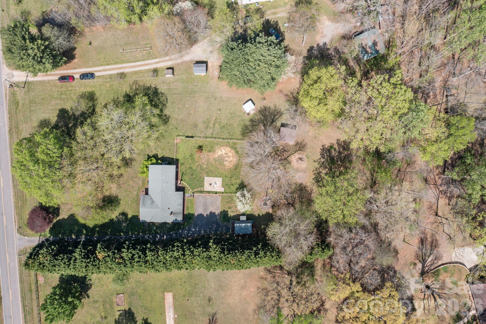 700 Patterson Farm Road — Mooresville