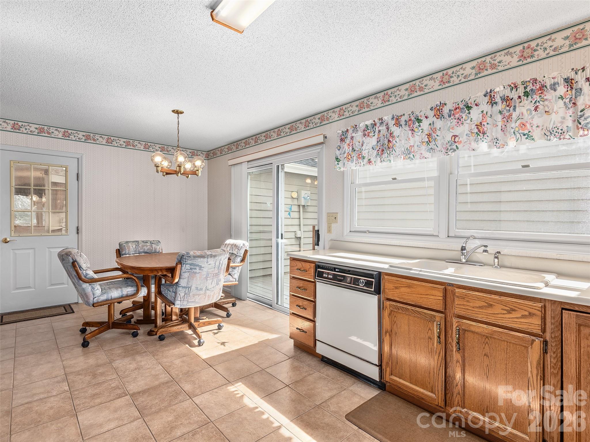 20 Cedarcliff Circle — Asheville