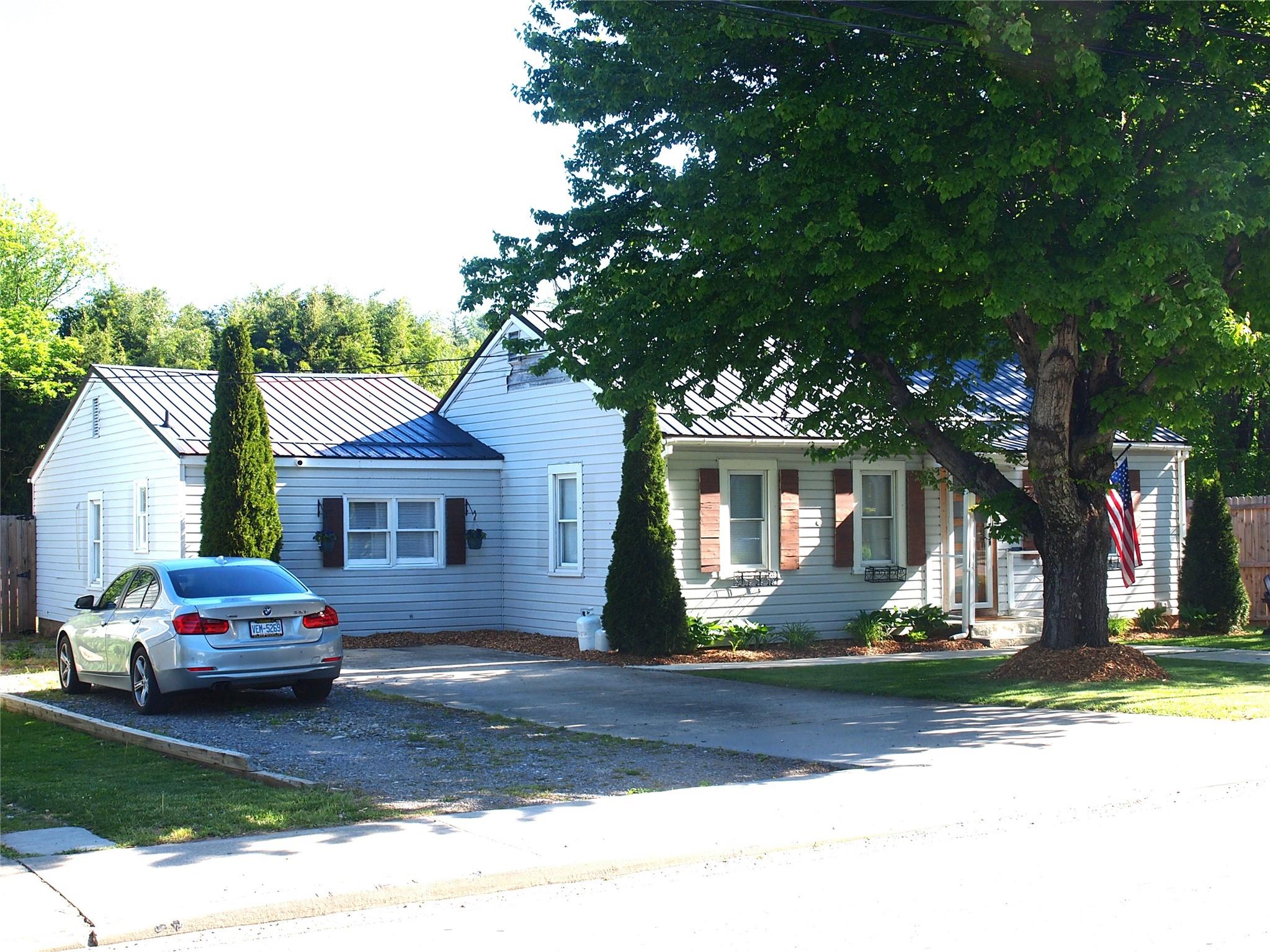 316 Hazelwood Avenue — Waynesville