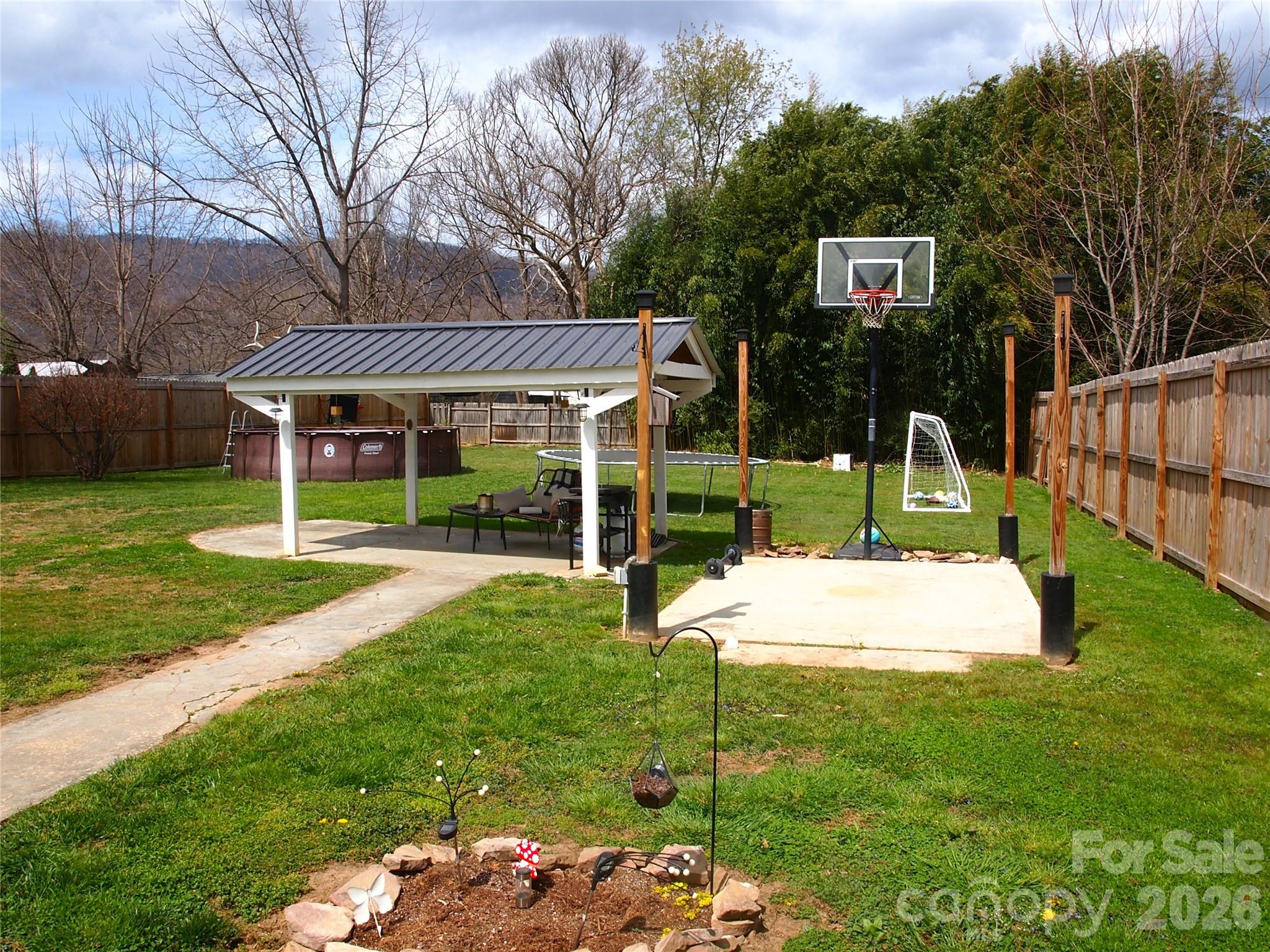 316 Hazelwood Avenue — Waynesville