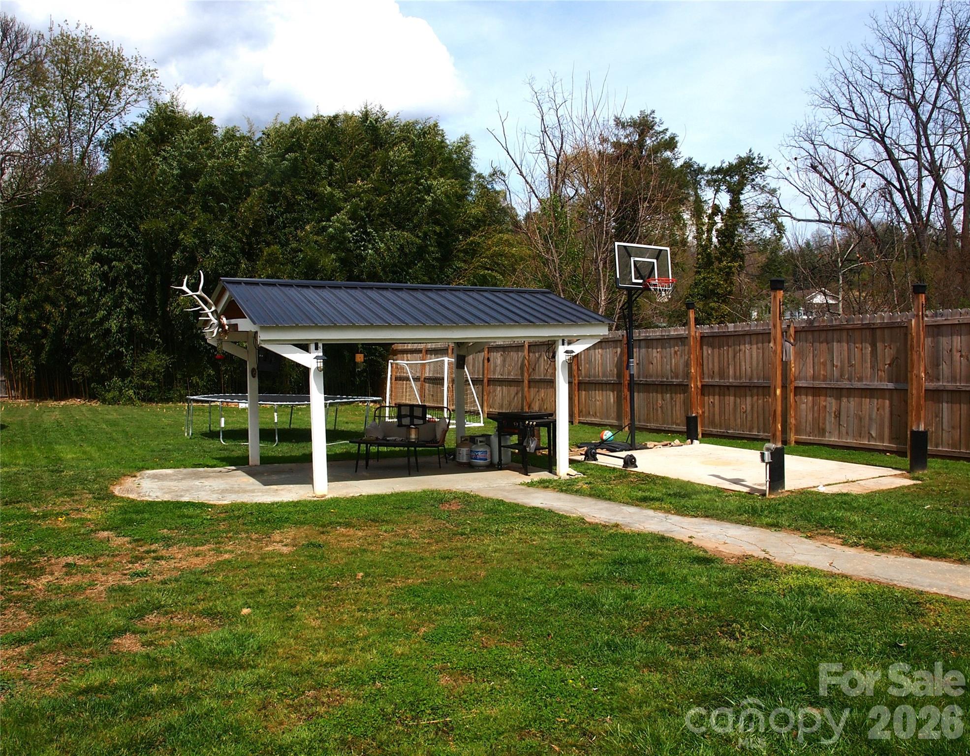 316 Hazelwood Avenue — Waynesville