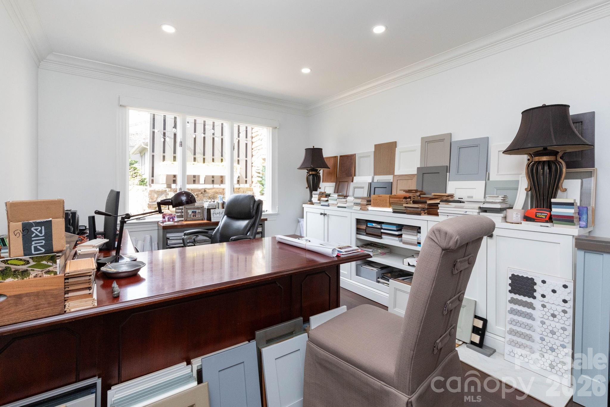 515 Crowfields Lane — Asheville