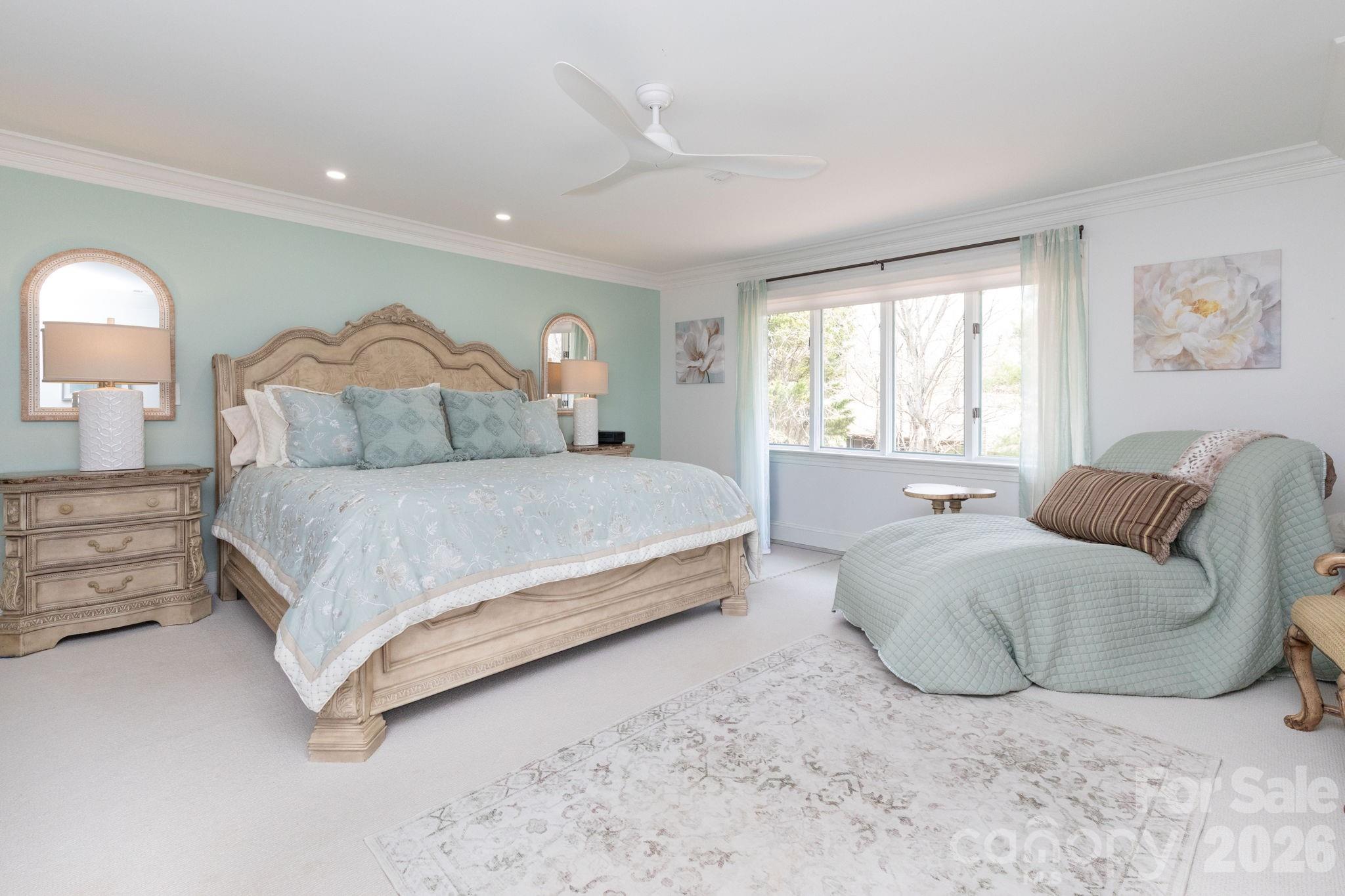 515 Crowfields Lane — Asheville
