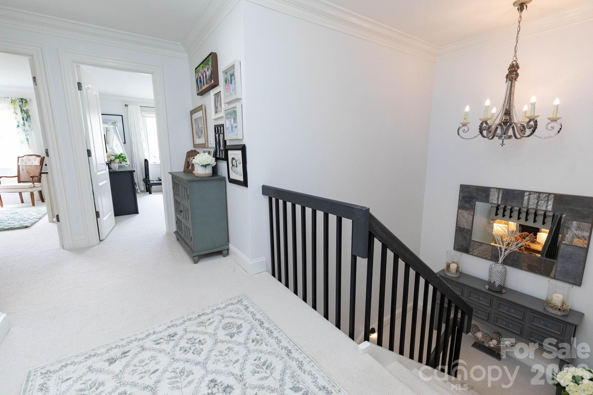 515 Crowfields Lane — Asheville