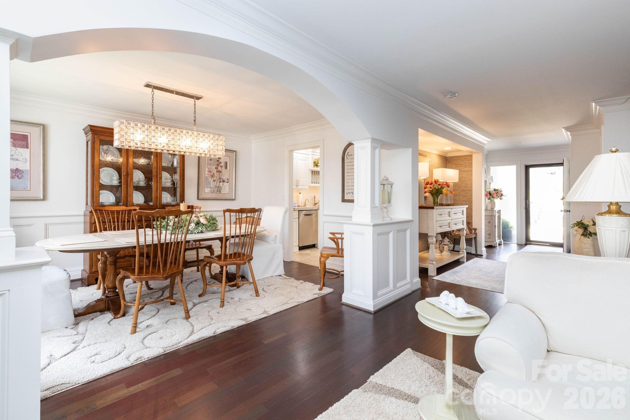 515 Crowfields Lane — Asheville