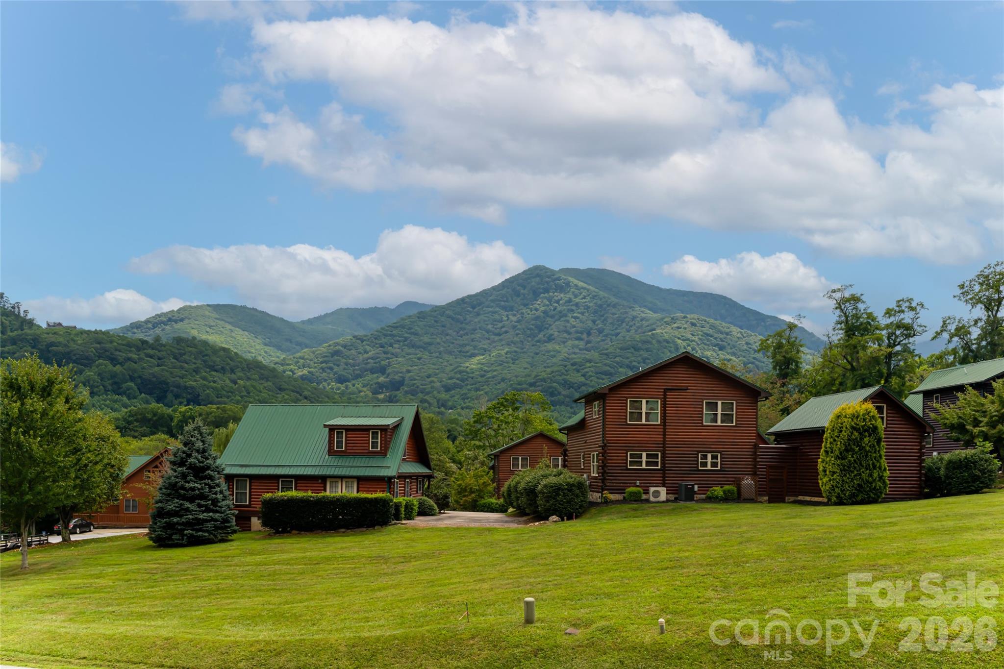 649 Panoramic Loop — Maggie Valley