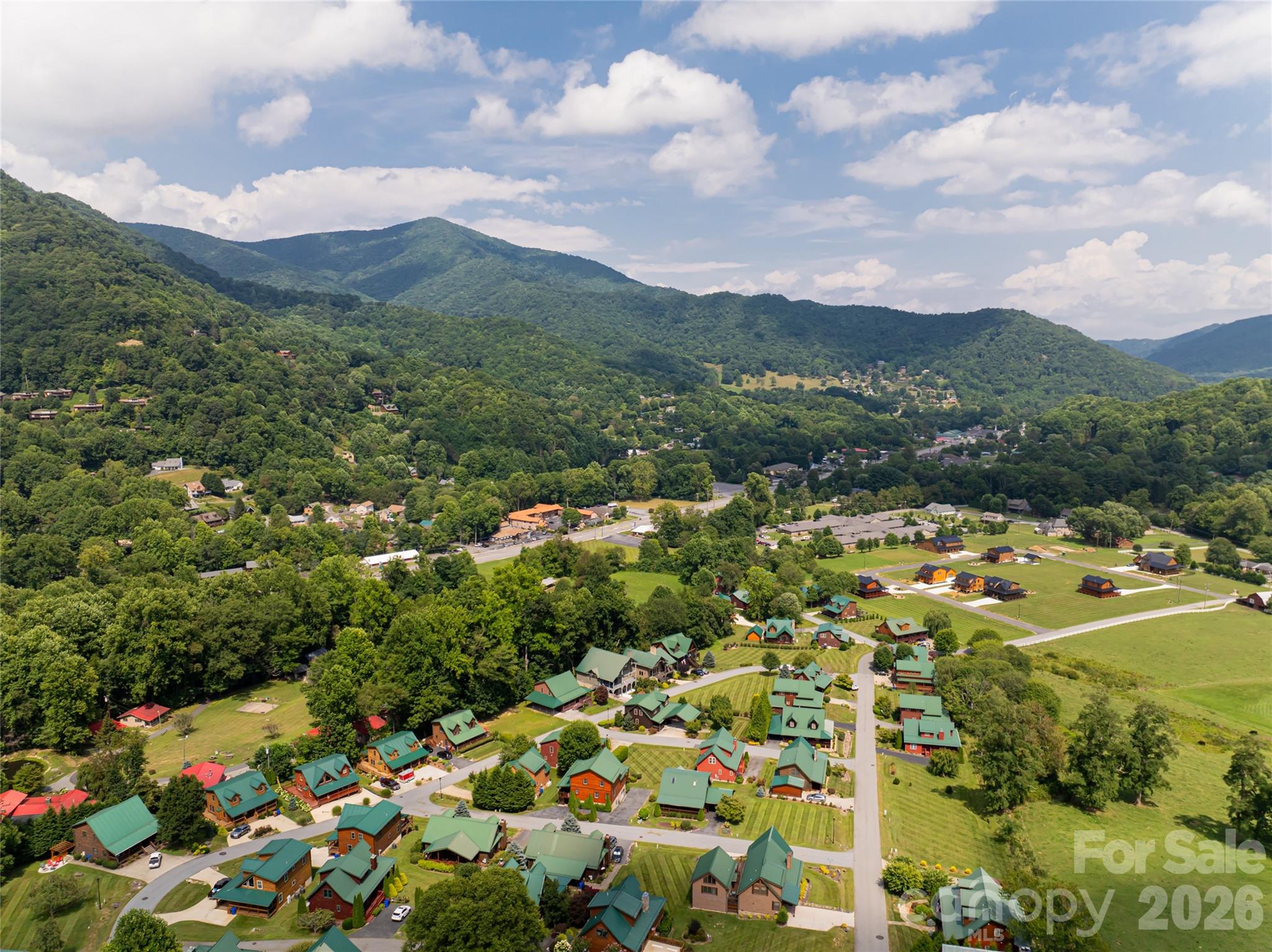 649 Panoramic Loop — Maggie Valley