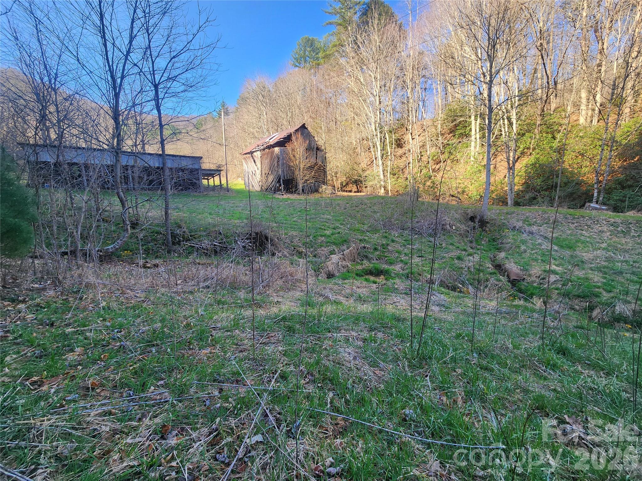 1025 Chandler Cove Road — Marshall