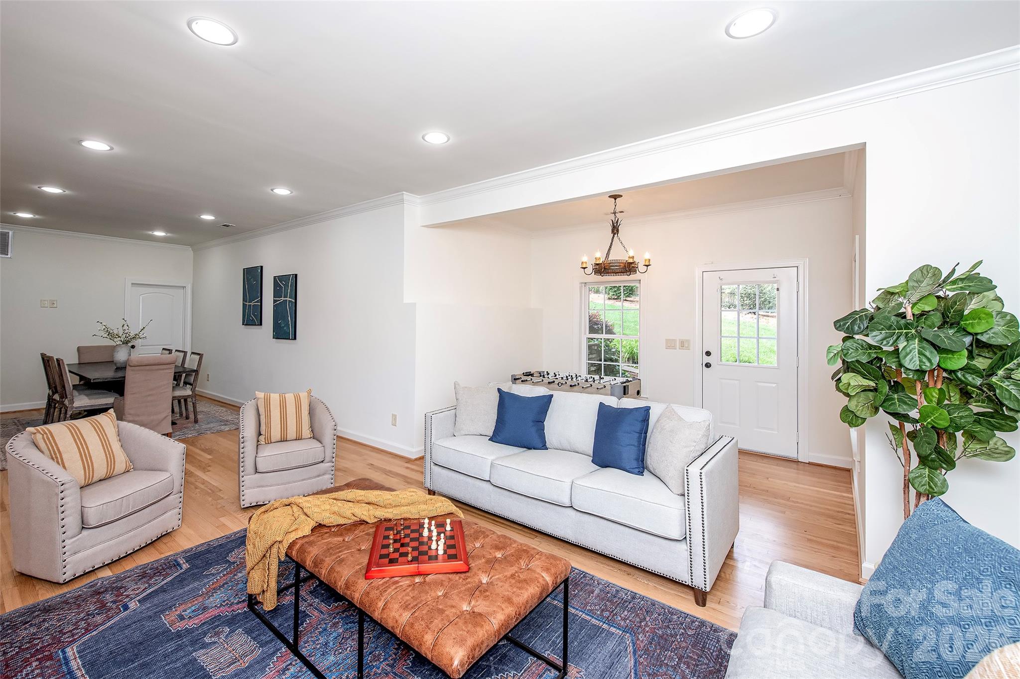 939 Linda Lane — Charlotte