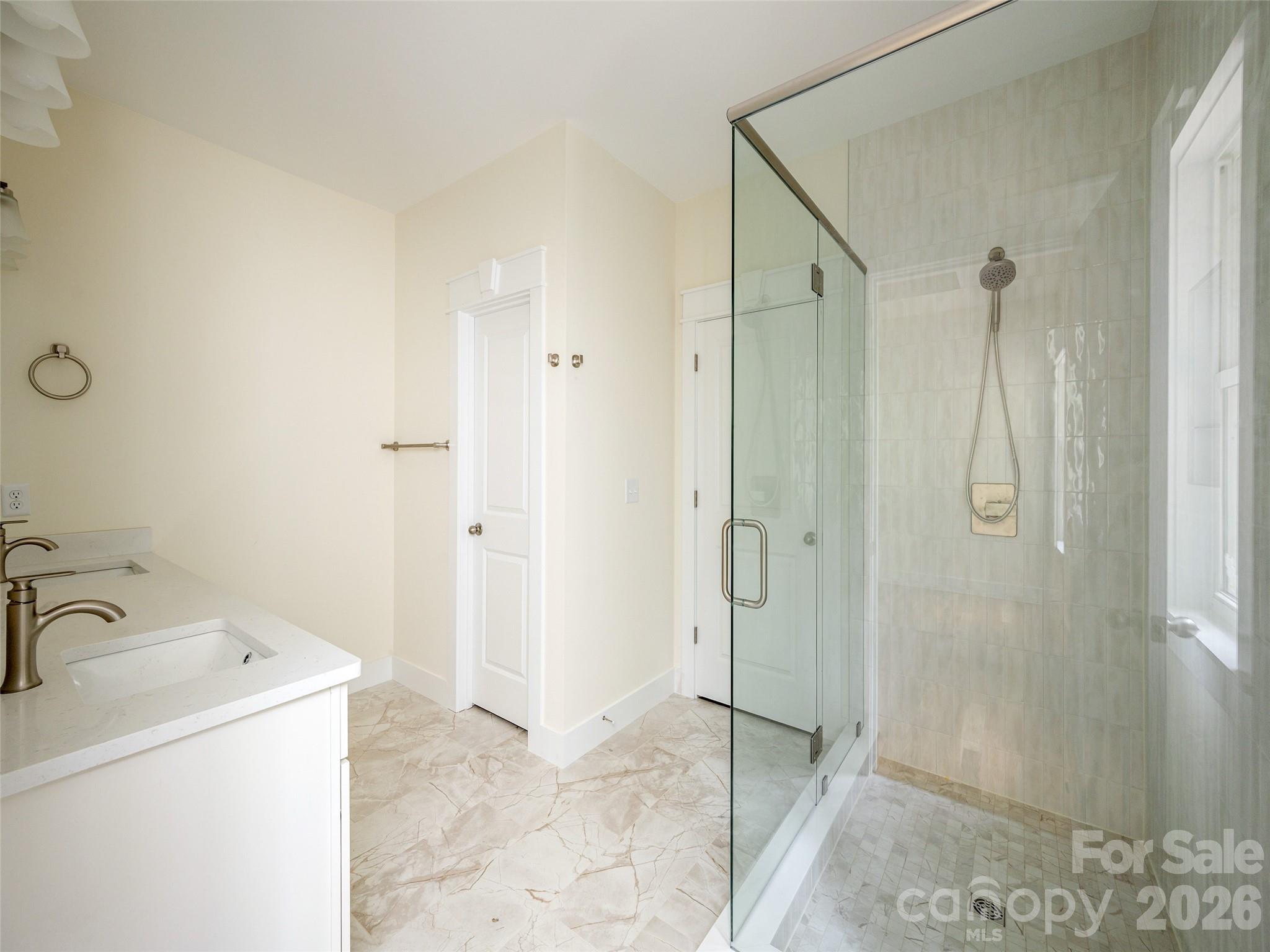 366 Mistletoe Trail — Hendersonville