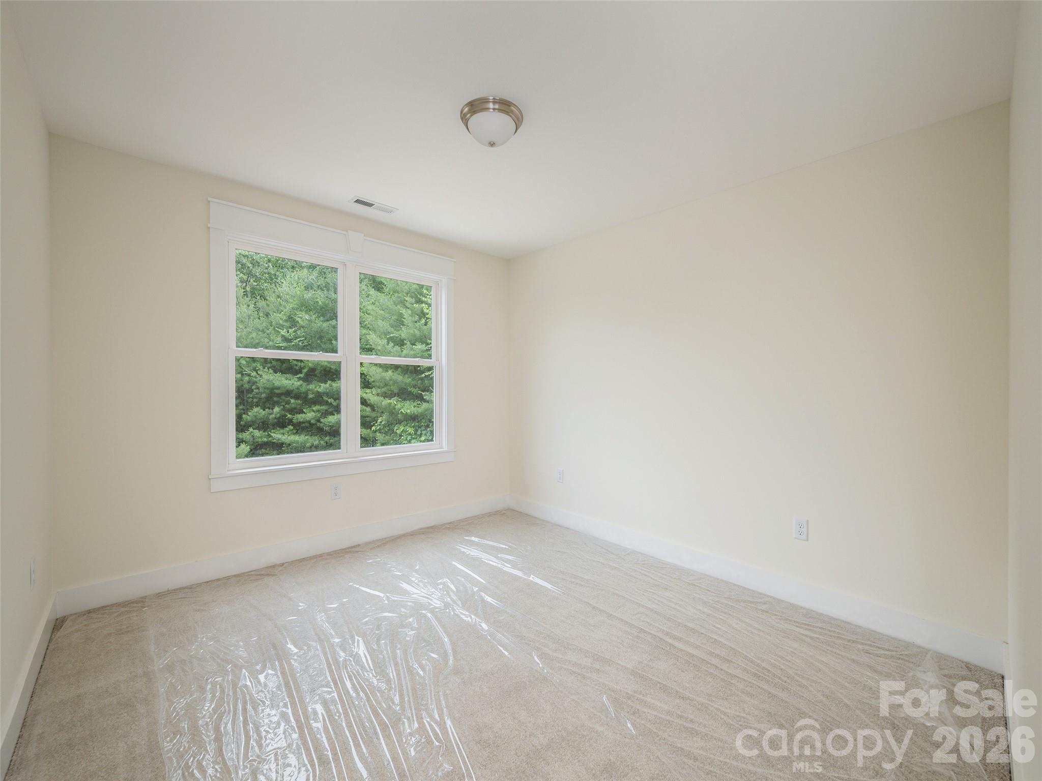 366 Mistletoe Trail — Hendersonville