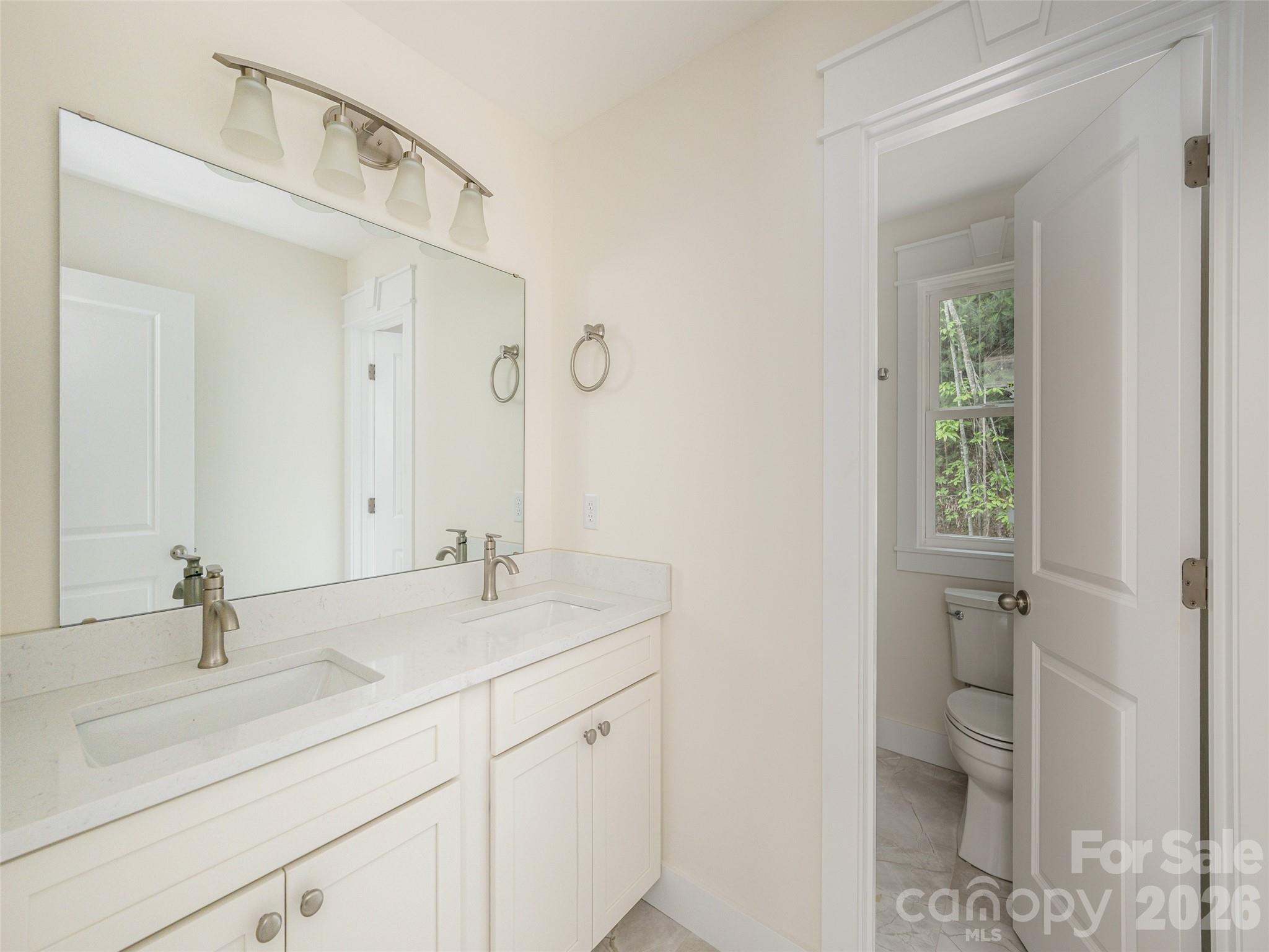 366 Mistletoe Trail — Hendersonville