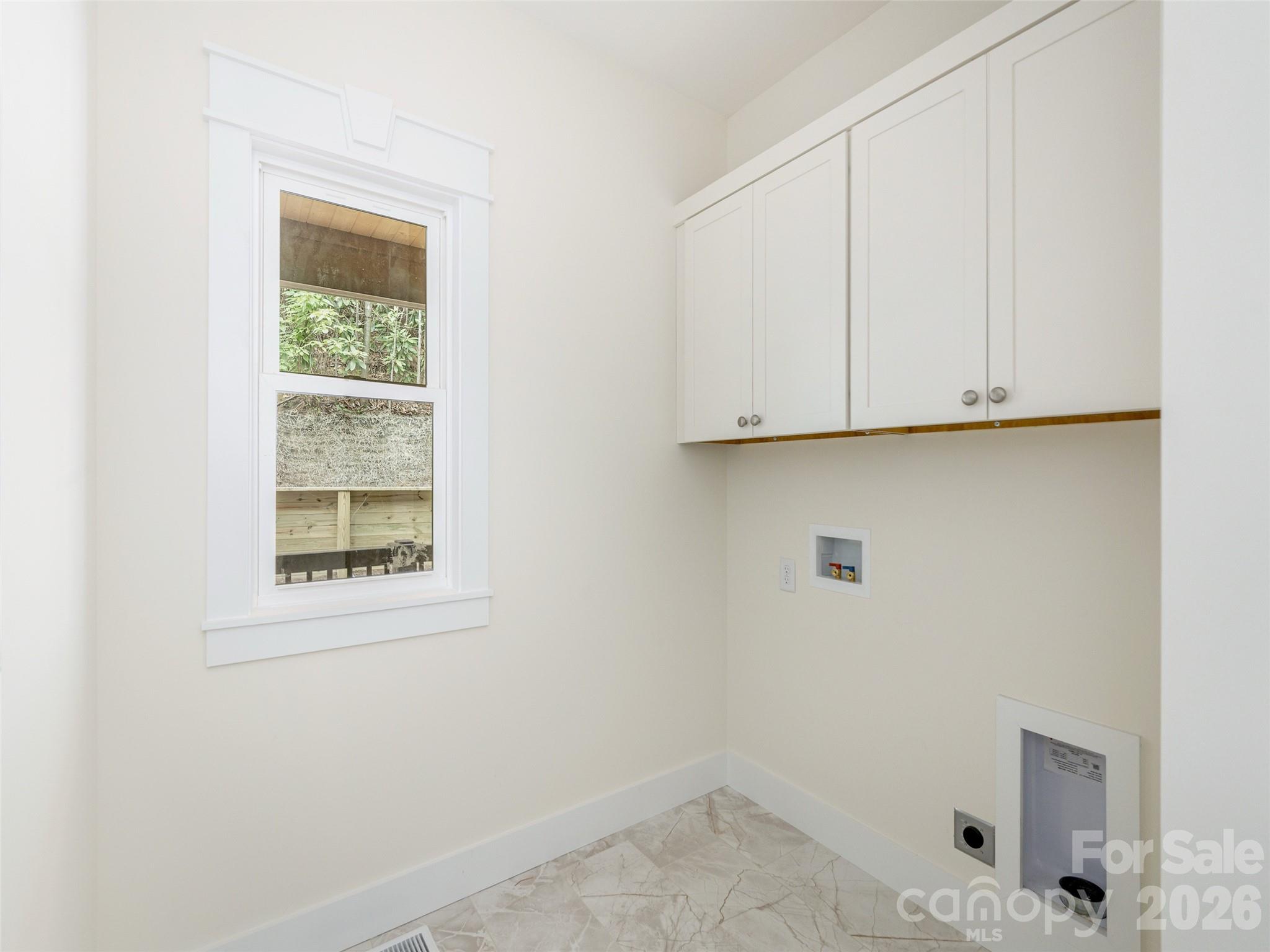 366 Mistletoe Trail — Hendersonville