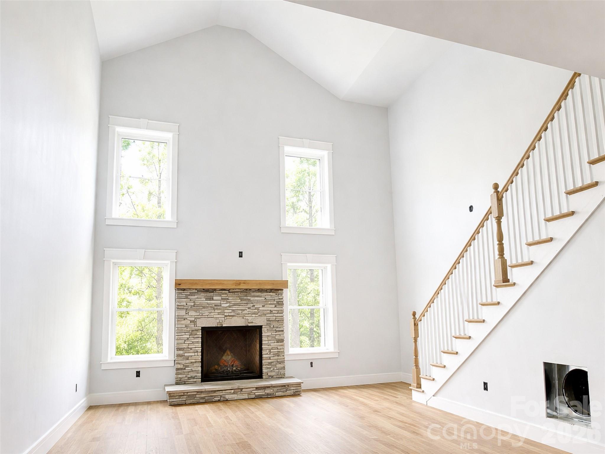 366 Mistletoe Trail — Hendersonville