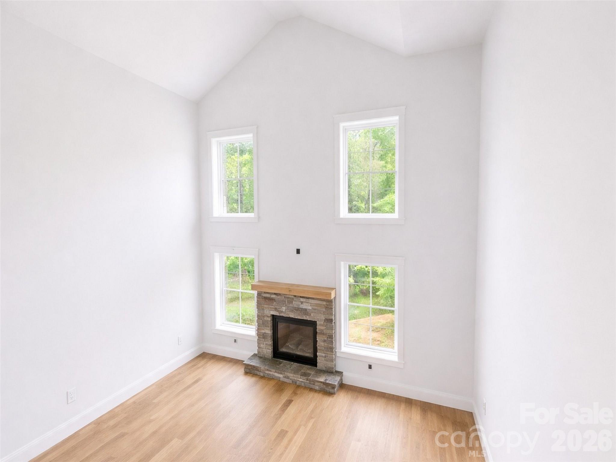 366 Mistletoe Trail — Hendersonville
