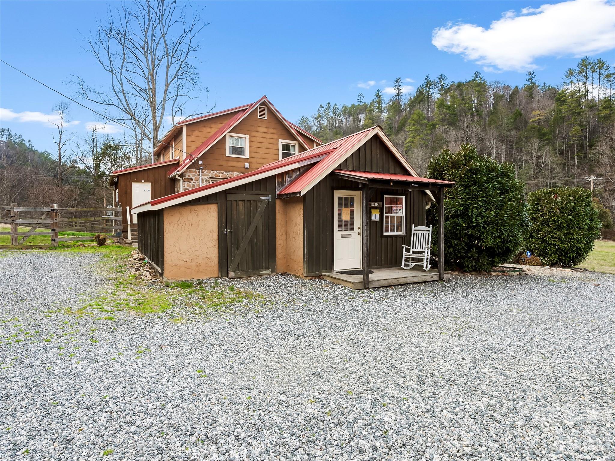 58 Guntertown Road — Marshall