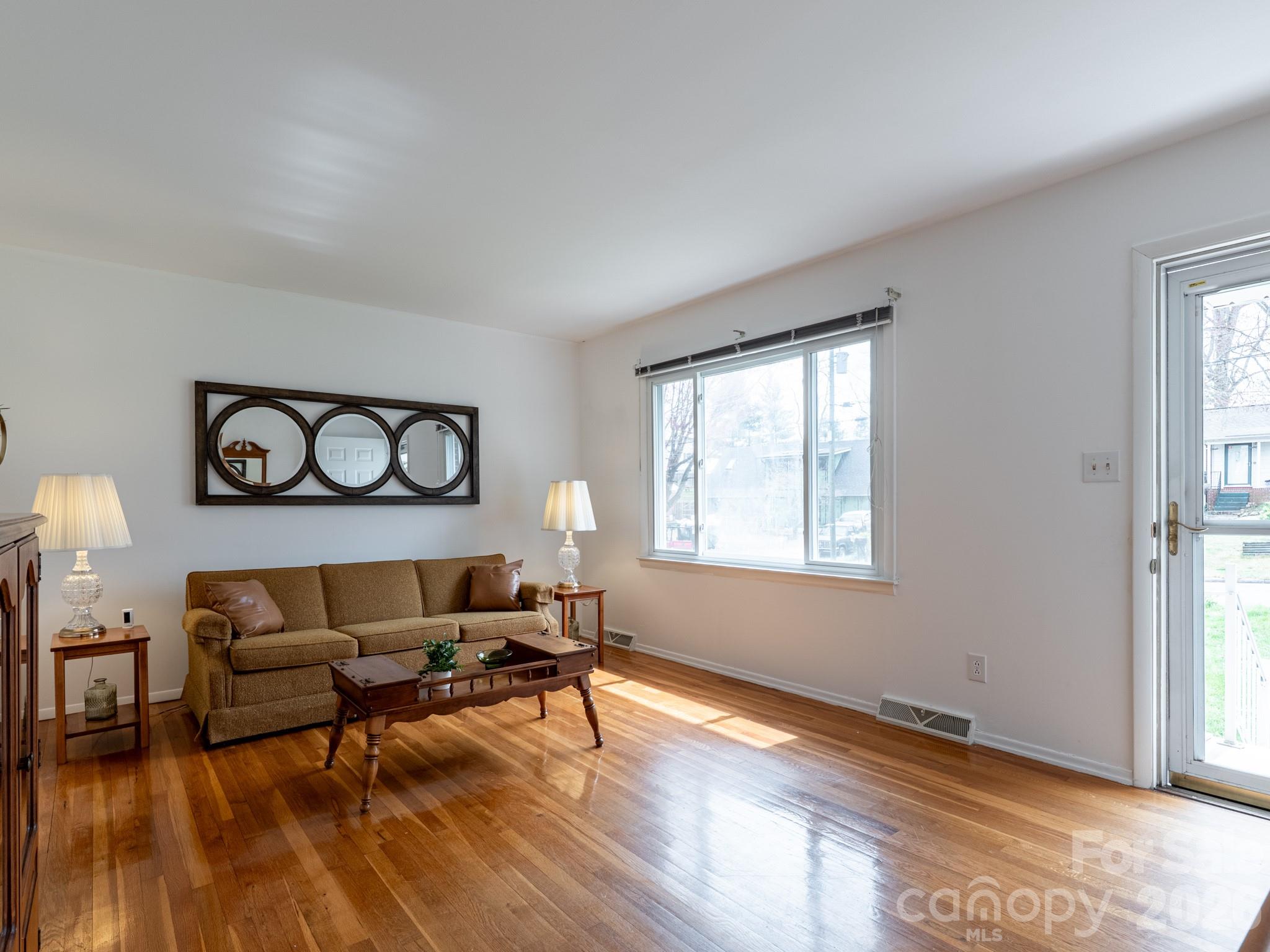 56 Skyview Terrace — Asheville