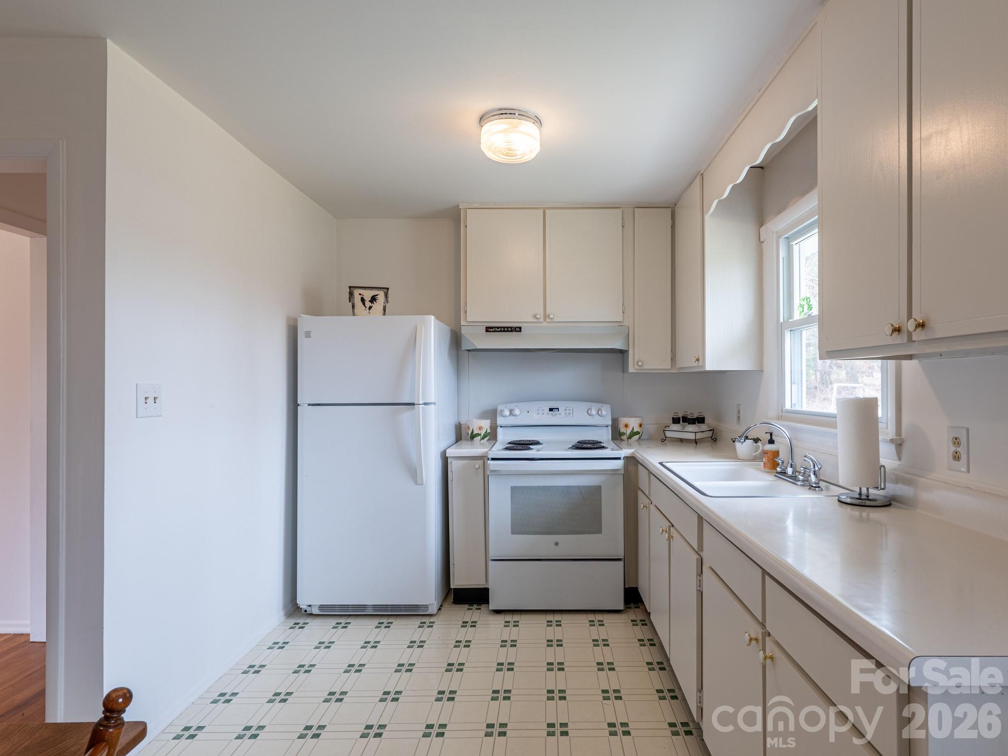 56 Skyview Terrace — Asheville
