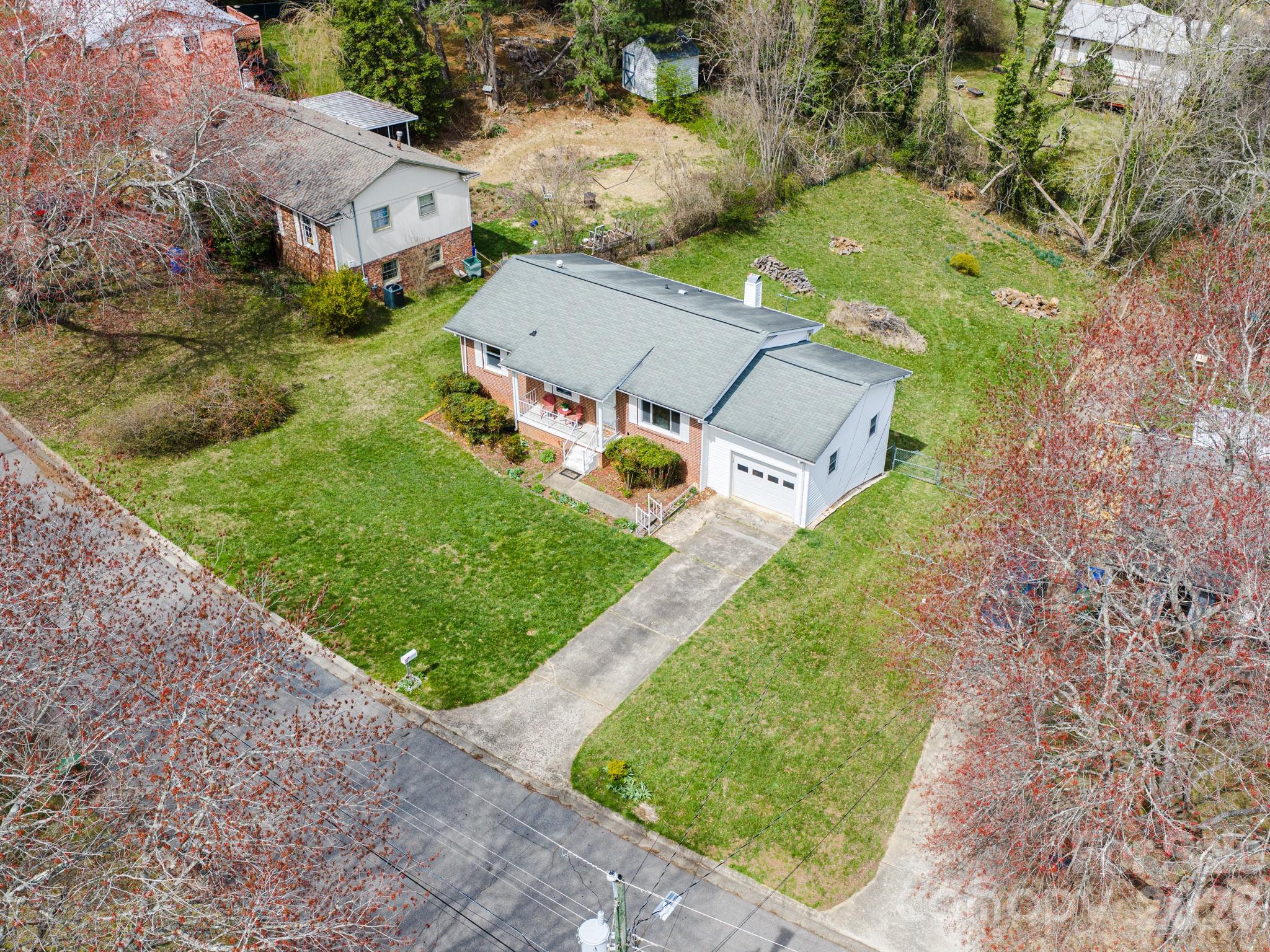 56 Skyview Terrace — Asheville