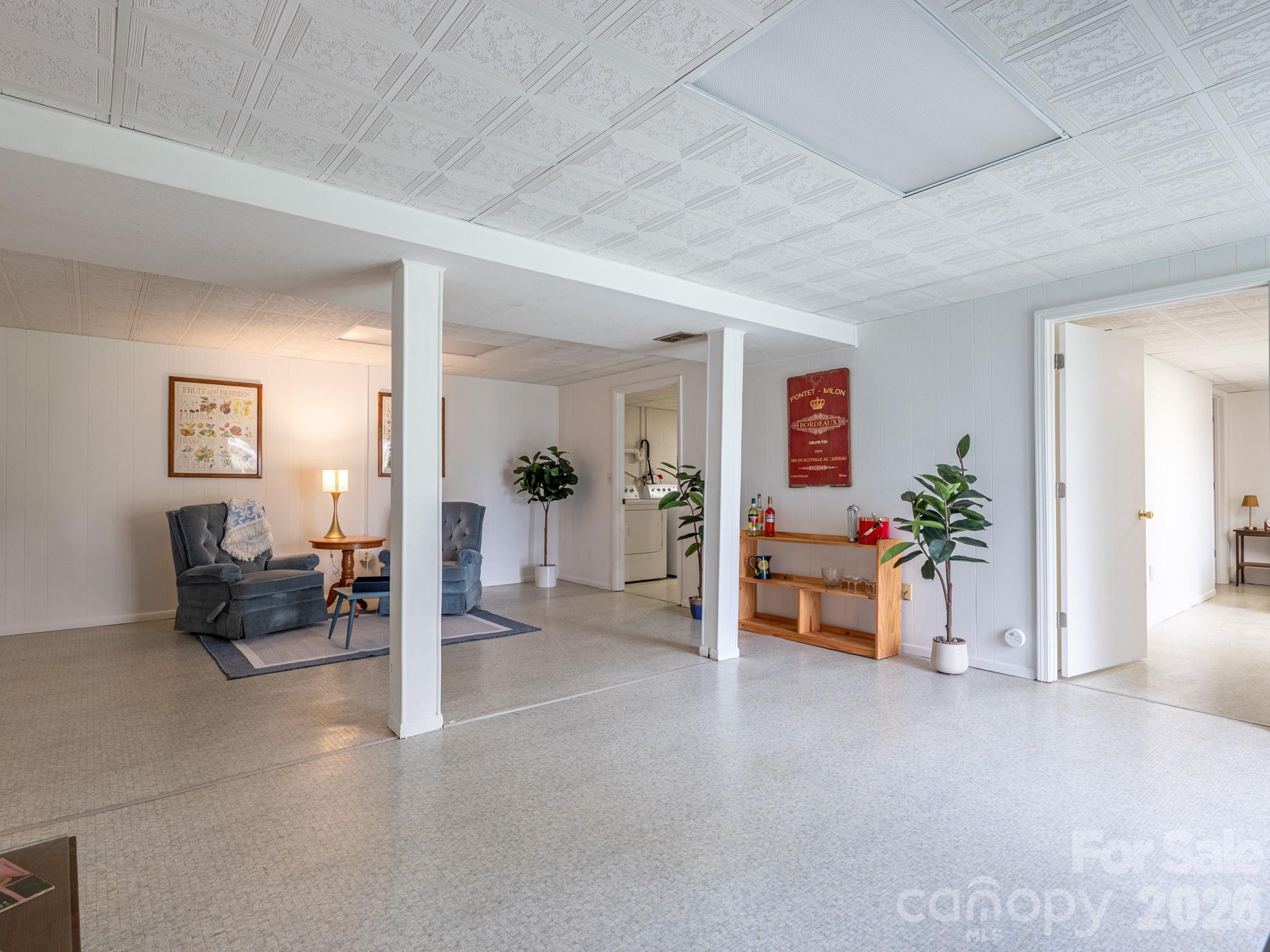 56 Skyview Terrace — Asheville
