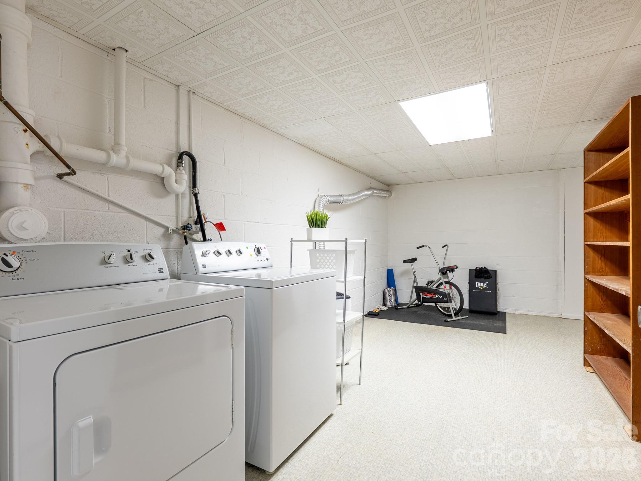 56 Skyview Terrace — Asheville