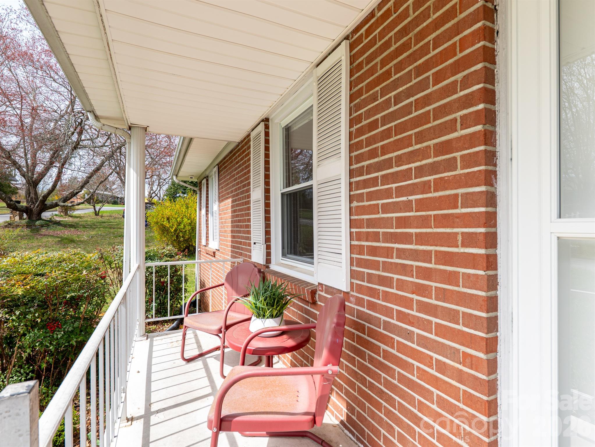 56 Skyview Terrace — Asheville