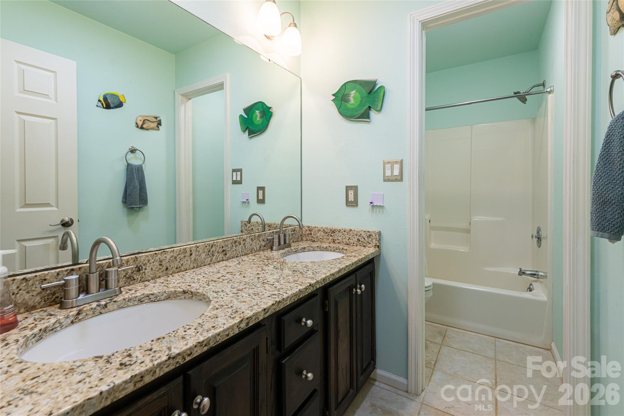 106 Oak Hollow Court — Asheville