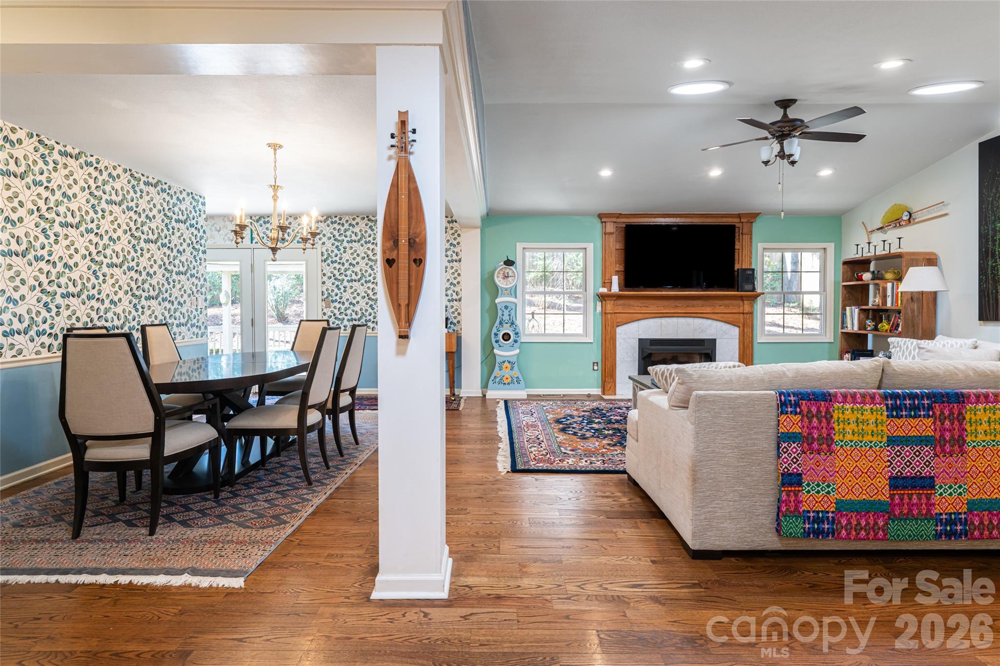 106 Oak Hollow Court — Asheville