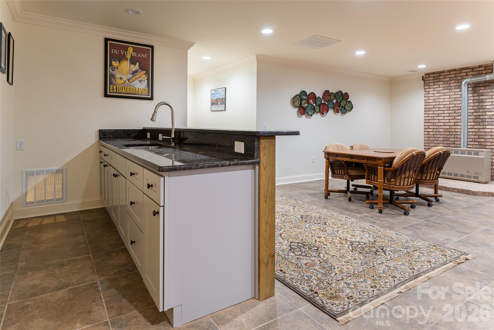 106 Oak Hollow Court — Asheville