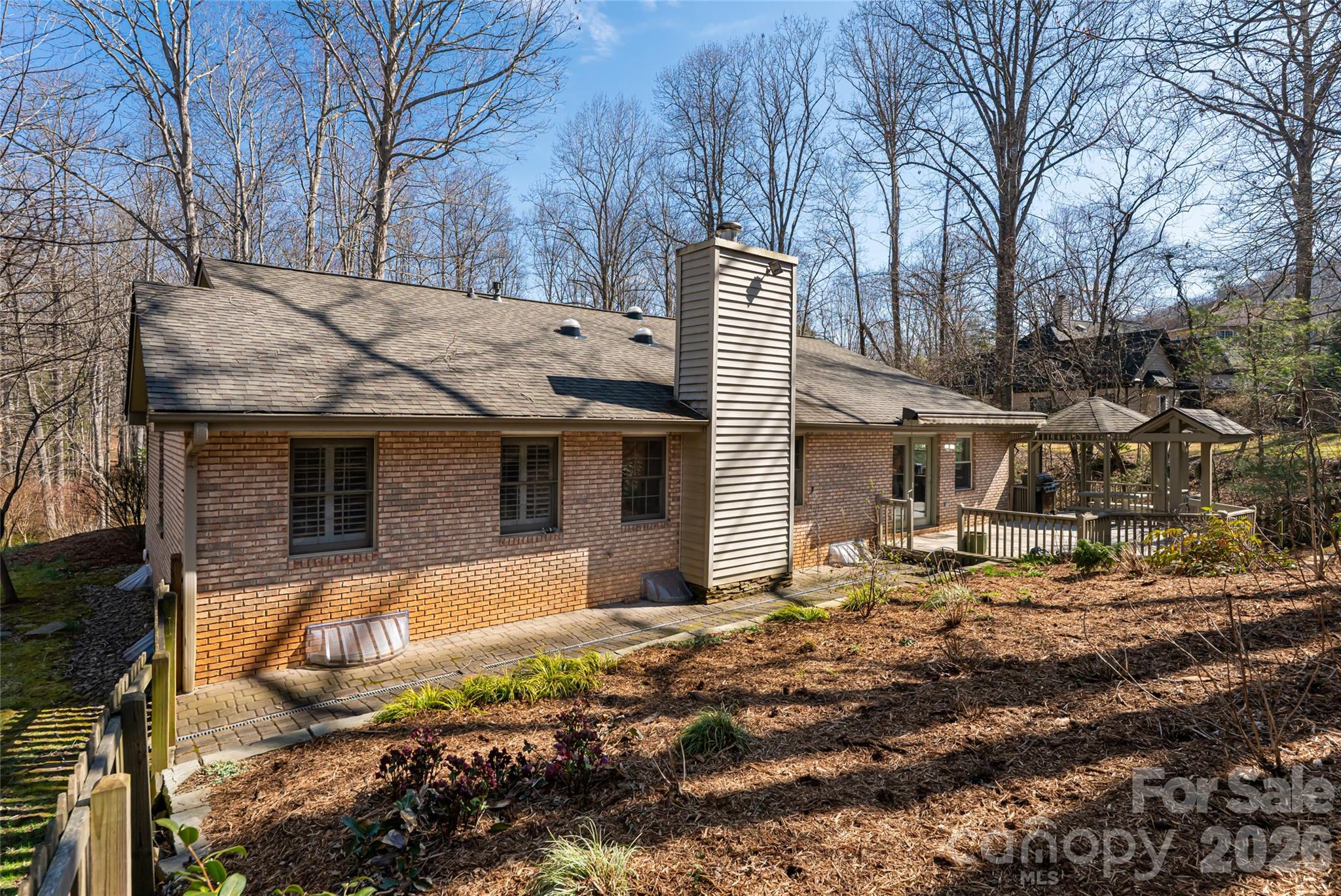 106 Oak Hollow Court — Asheville