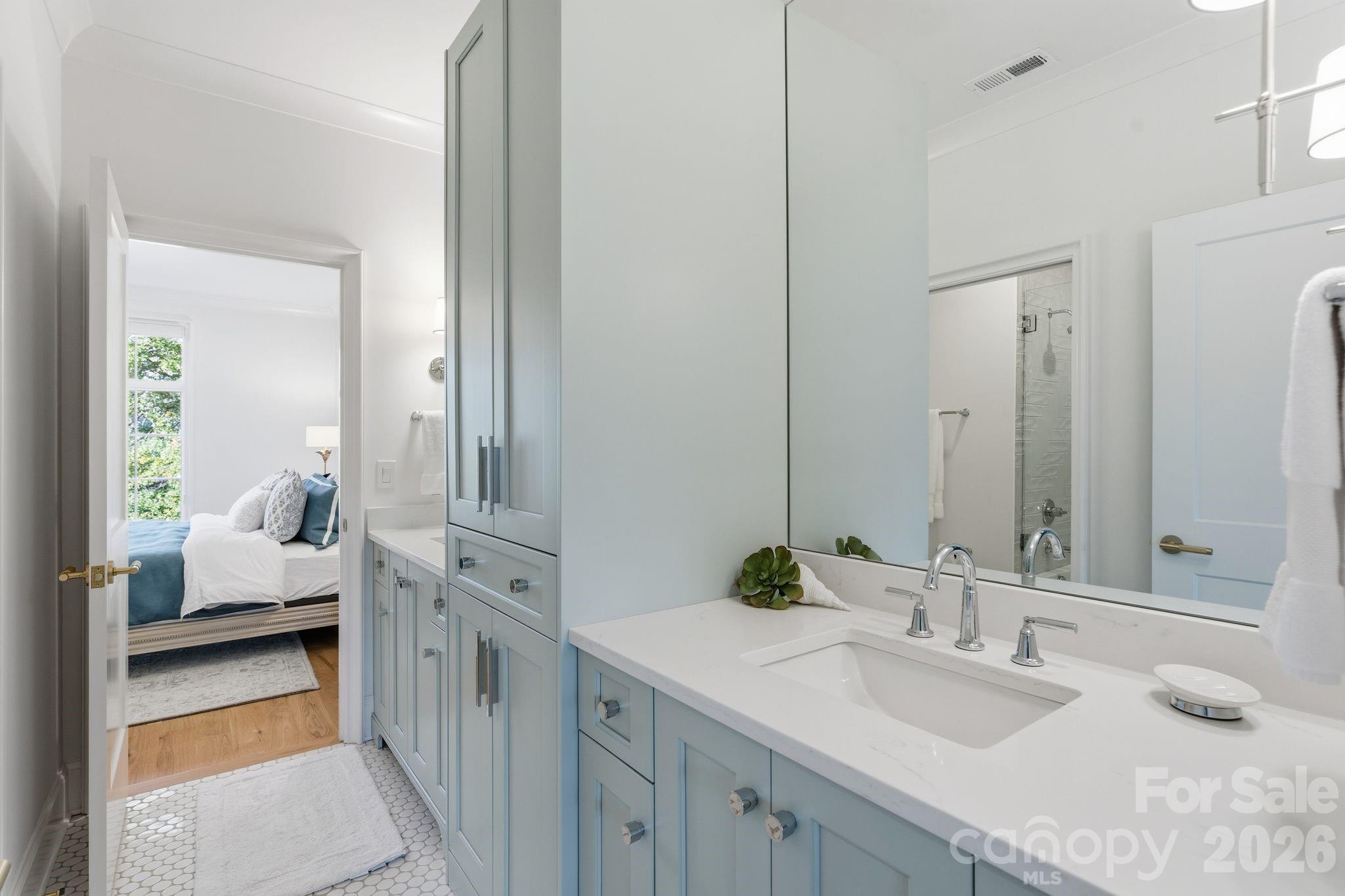 1436 Townes Road — Charlotte