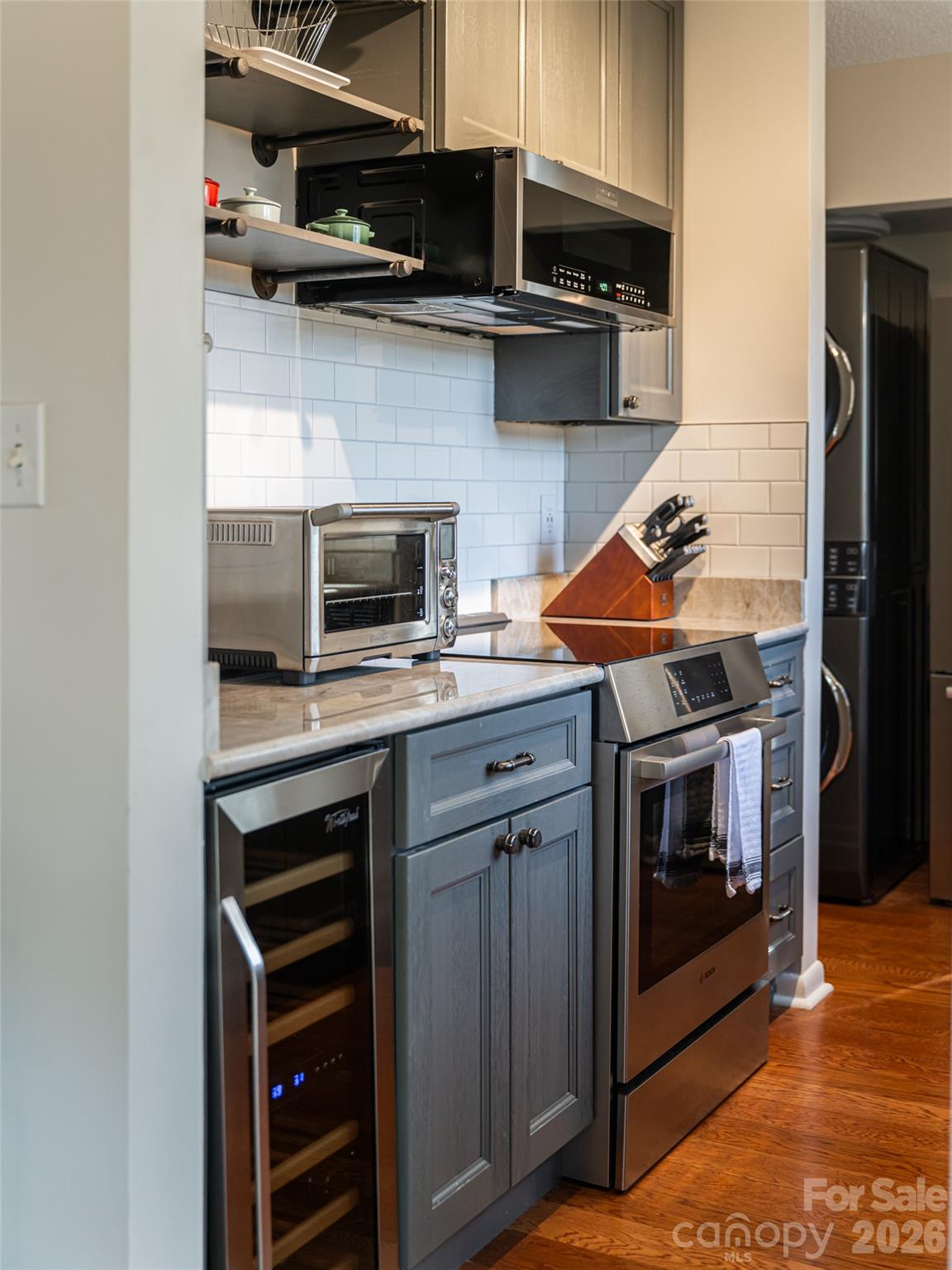 2F Lynx Drive — Black Mountain