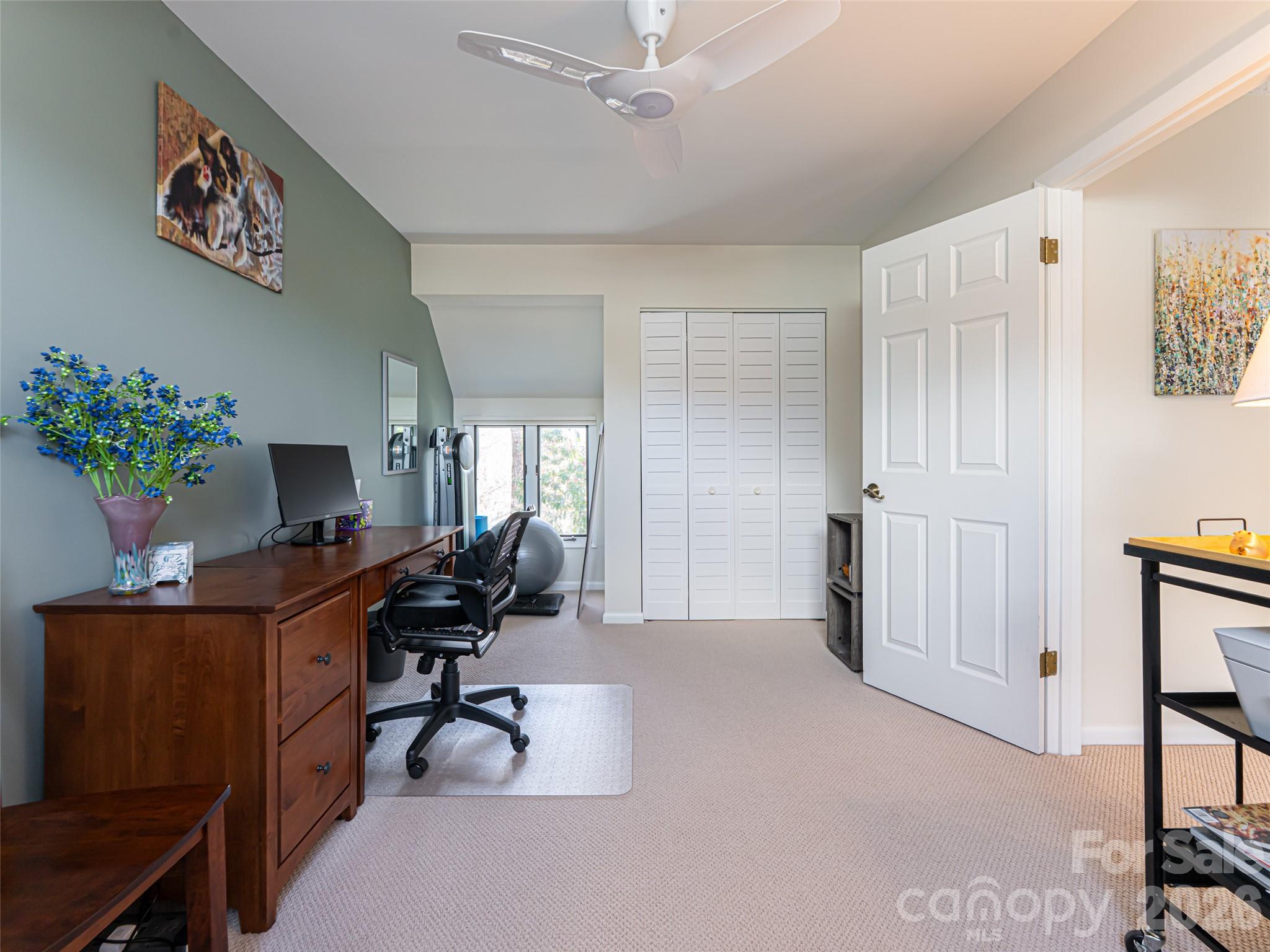 2F Lynx Drive — Black Mountain