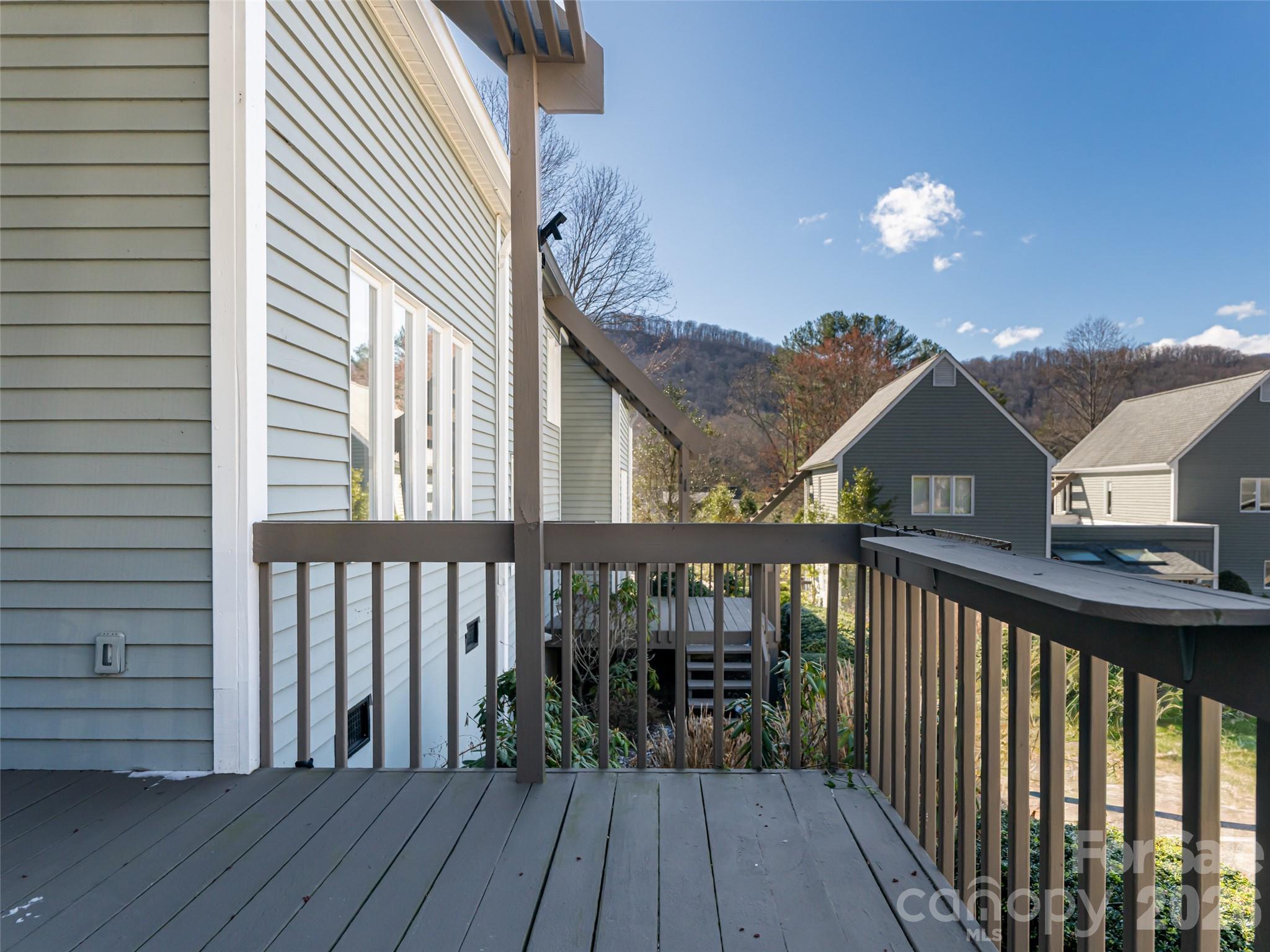 2F Lynx Drive — Black Mountain